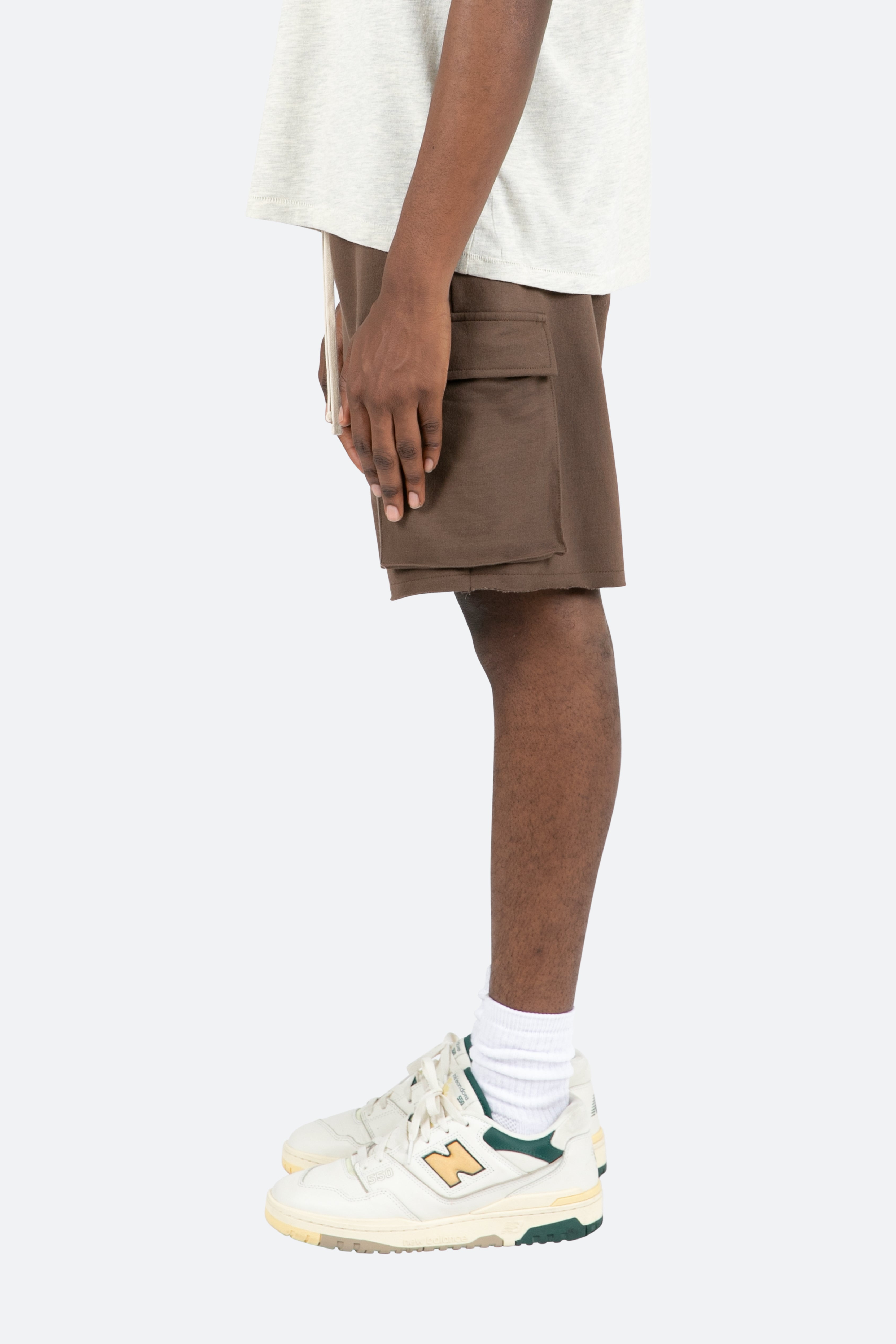 Relaxed Cargo Shorts - Brown