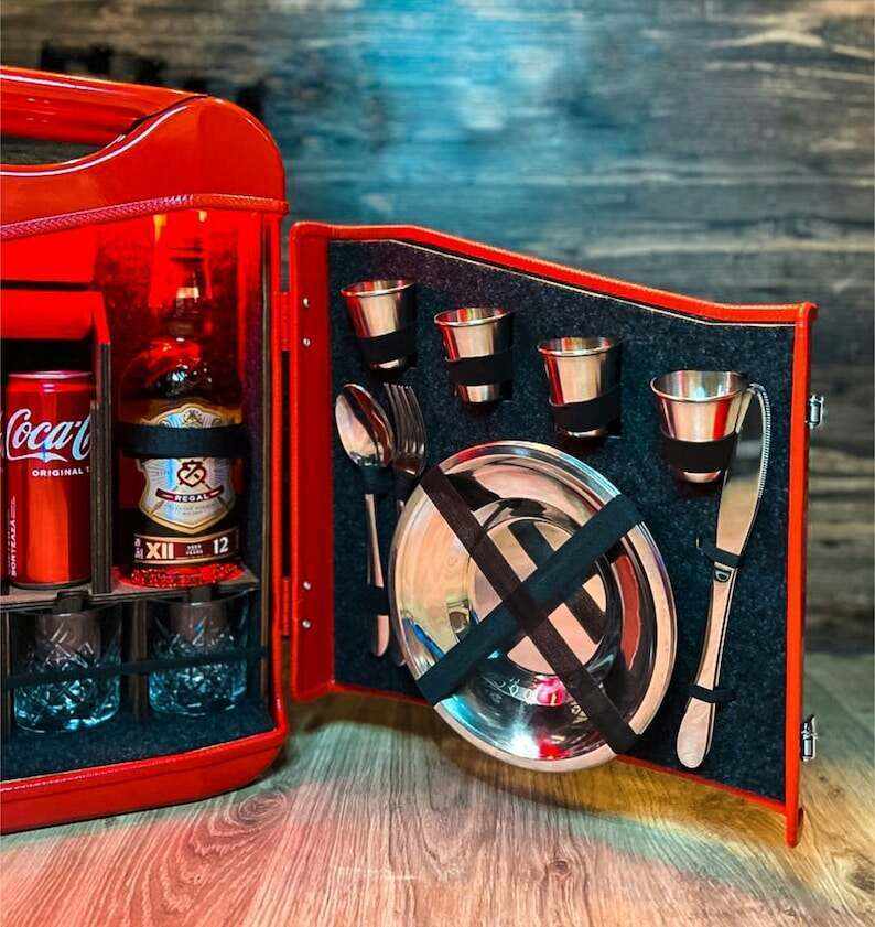 20 L Metal Red Jerry Can Mini Bar, Metal Mini Bar With Wood Inside With Picnic Set, Custom Fuel Bar, Valenetine's Day Gift, Gift for Him