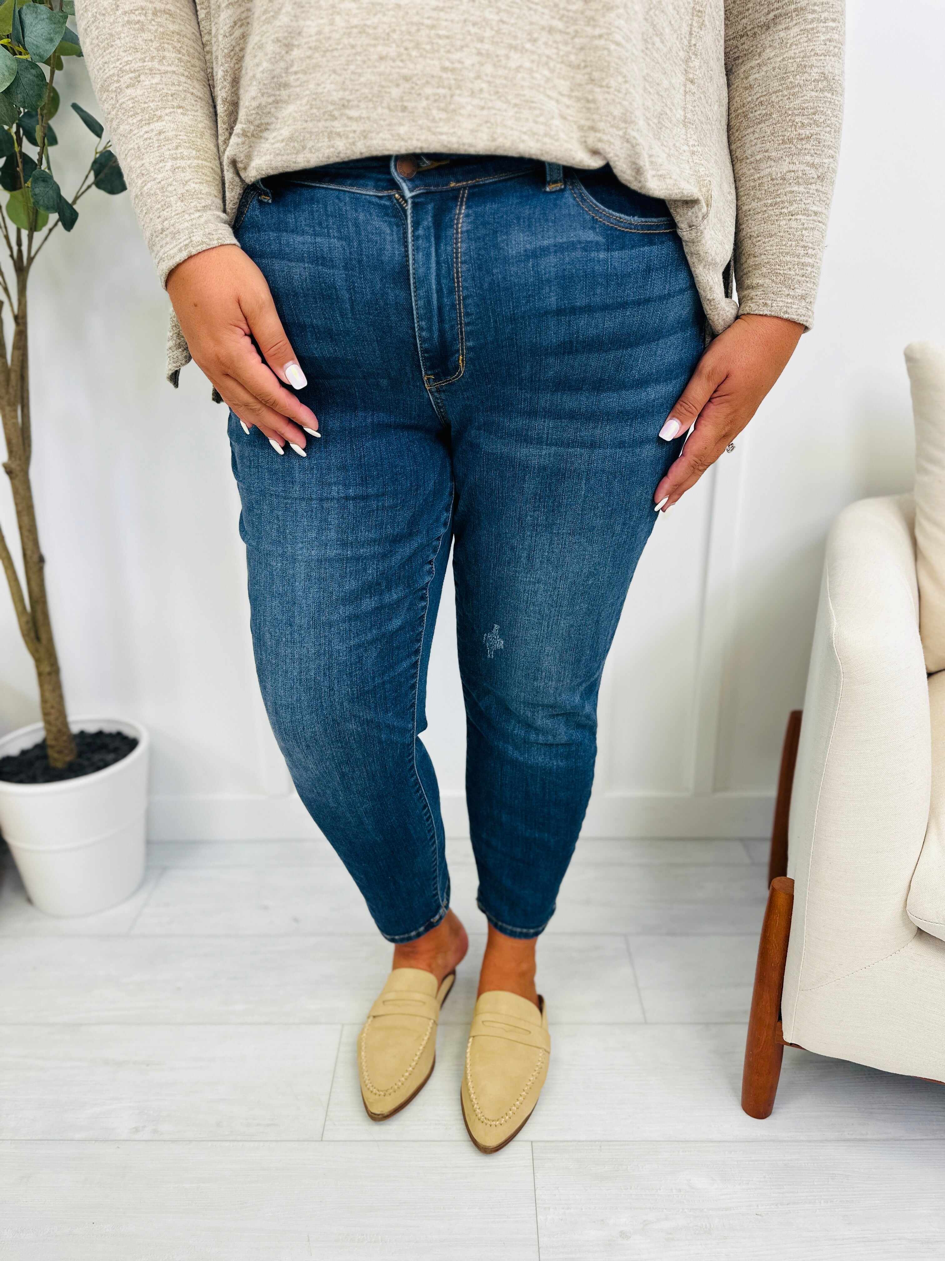 Mid Rise Plus/Reg Everyday Essential Relaxed Fit Jeans - Multiple Inseams!