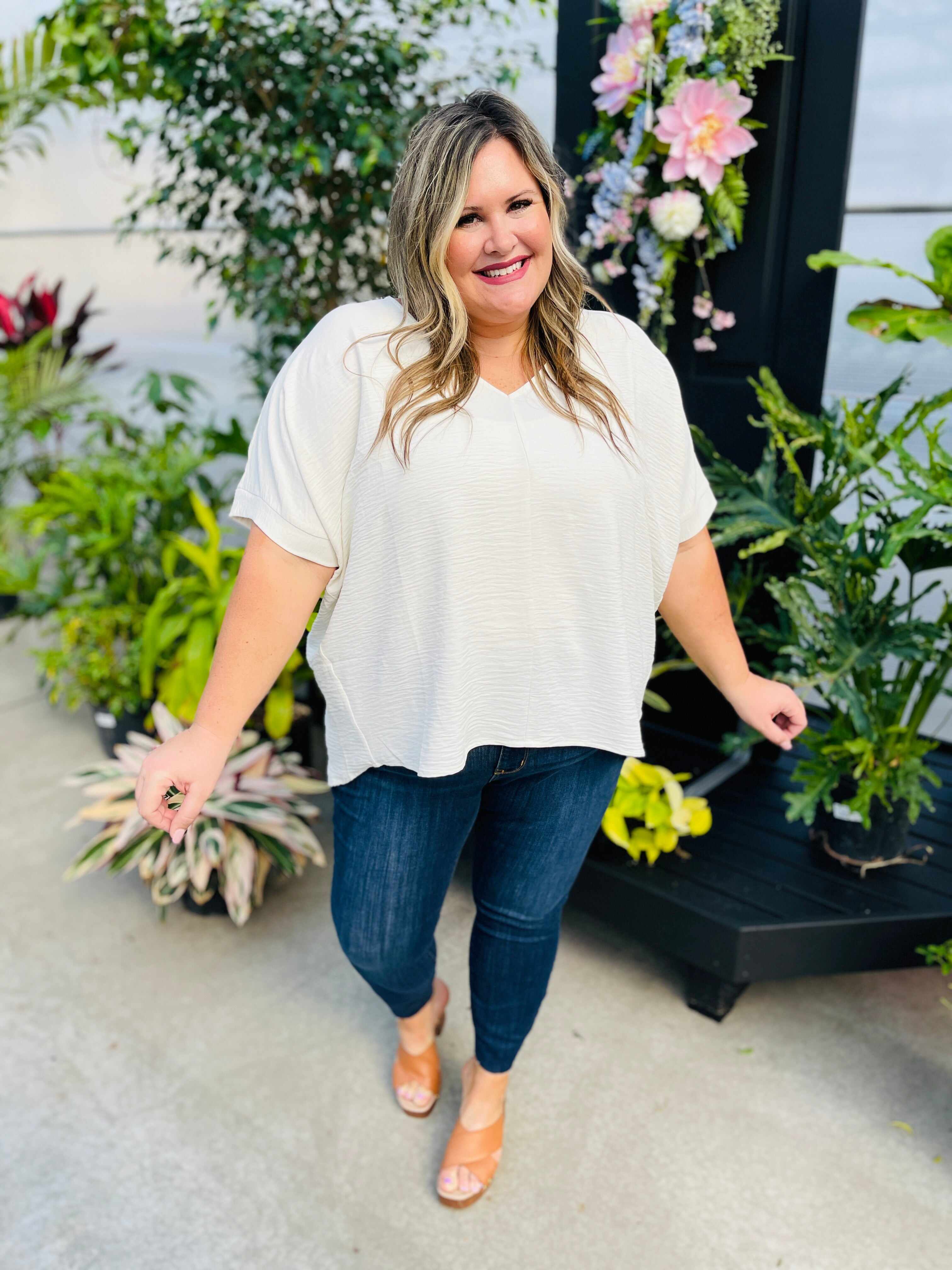 FIFTH RESTOCK! BEST SELLER!  Mid Rise REG/CURVY Work For The Weekend Skinny Jeans