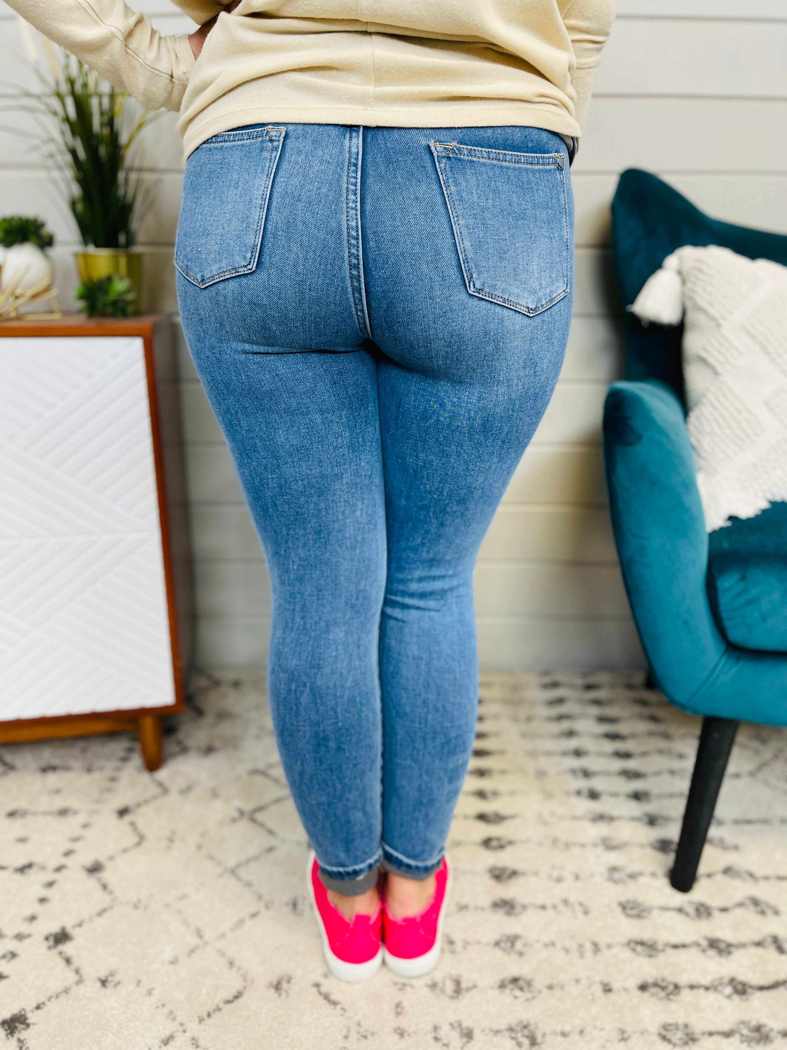 PLUS/REG ThermaDenim Like Butta Skinnies