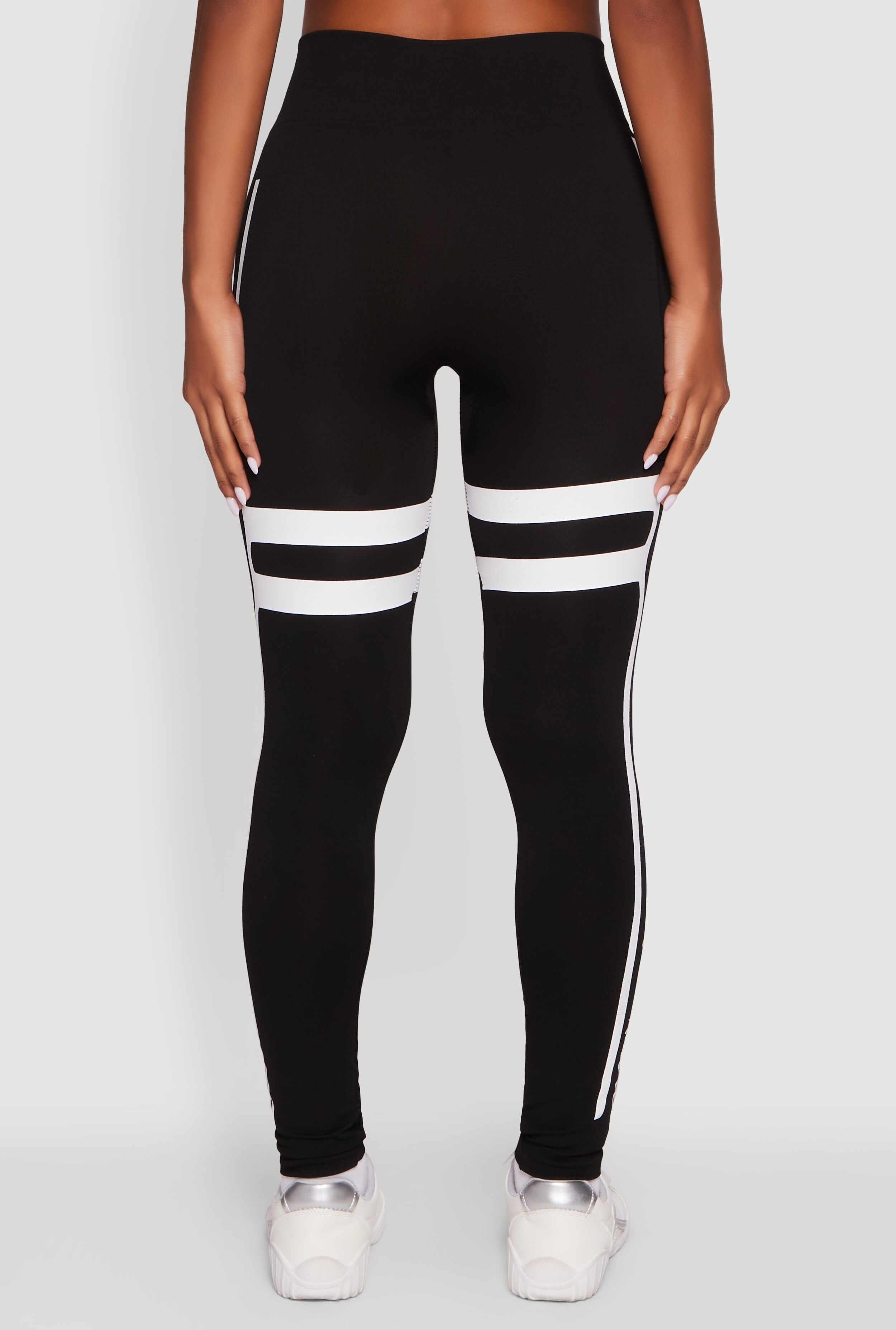 Stripe Detail Graphic Push Up Cell Phone Pocket Leggings