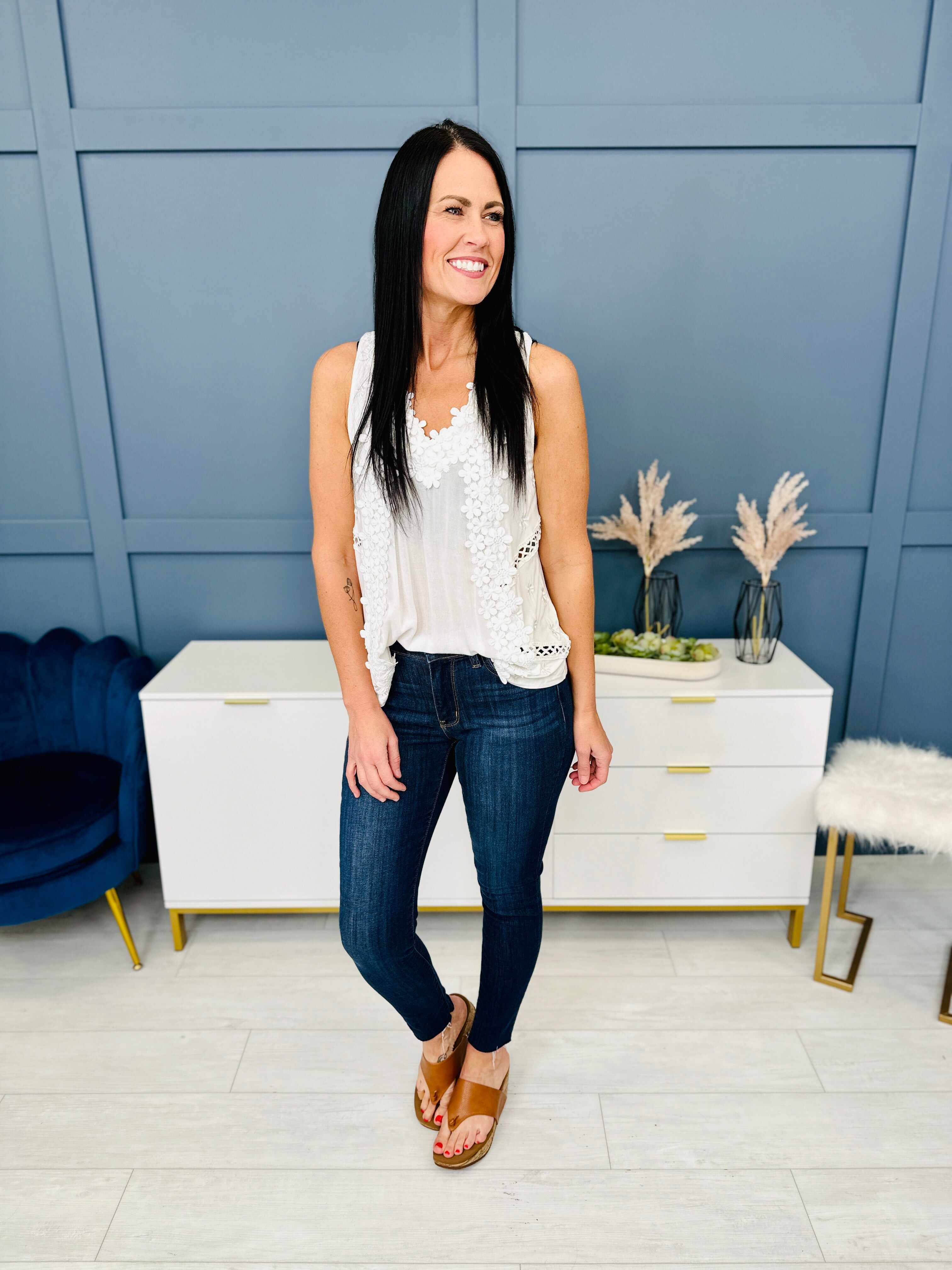 FIFTH RESTOCK! BEST SELLER!  Mid Rise REG/CURVY Work For The Weekend Skinny Jeans