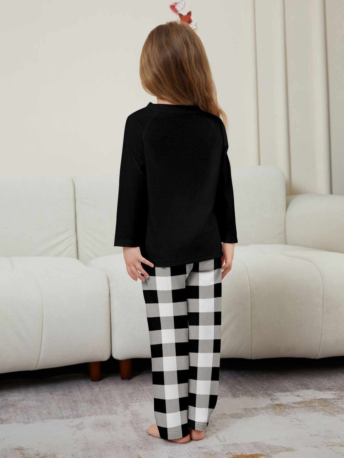 ��We Are Family�� Long Sleeve Monogrammed Plaid Parent-Child Pajamas