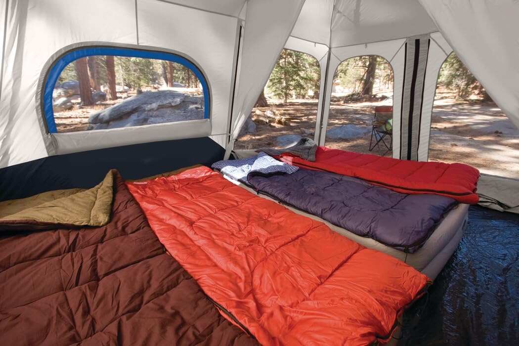 Coleman Camping Tent with Instant Setup, 4/6/8/10 Person Weatherproof Tent with WeatherTec Technology, Double-Thick Fabric, and Included Carry Bag, Sets Up in 60 Seconds