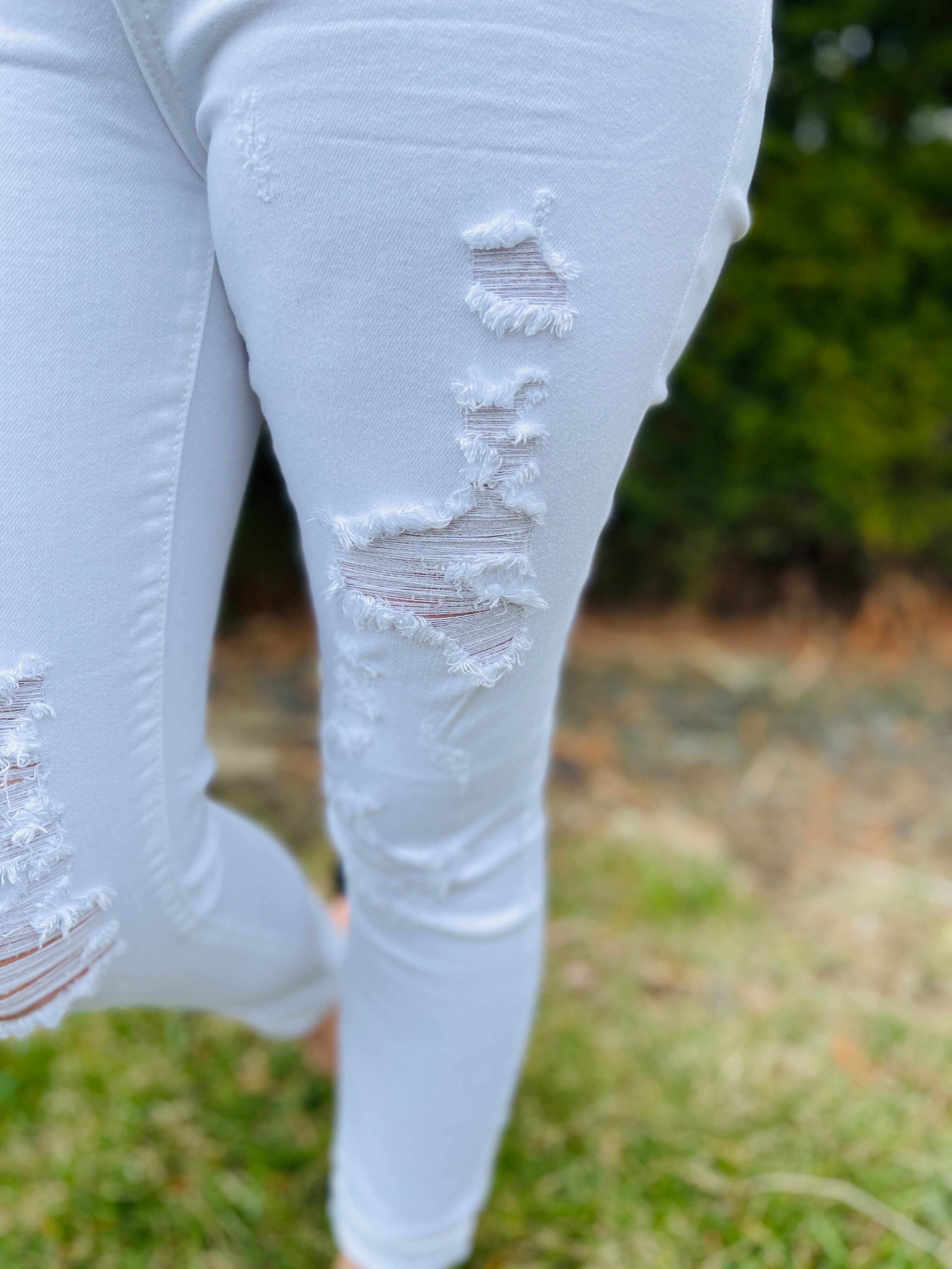 PLUS/REG White Sand Skinny Jeans