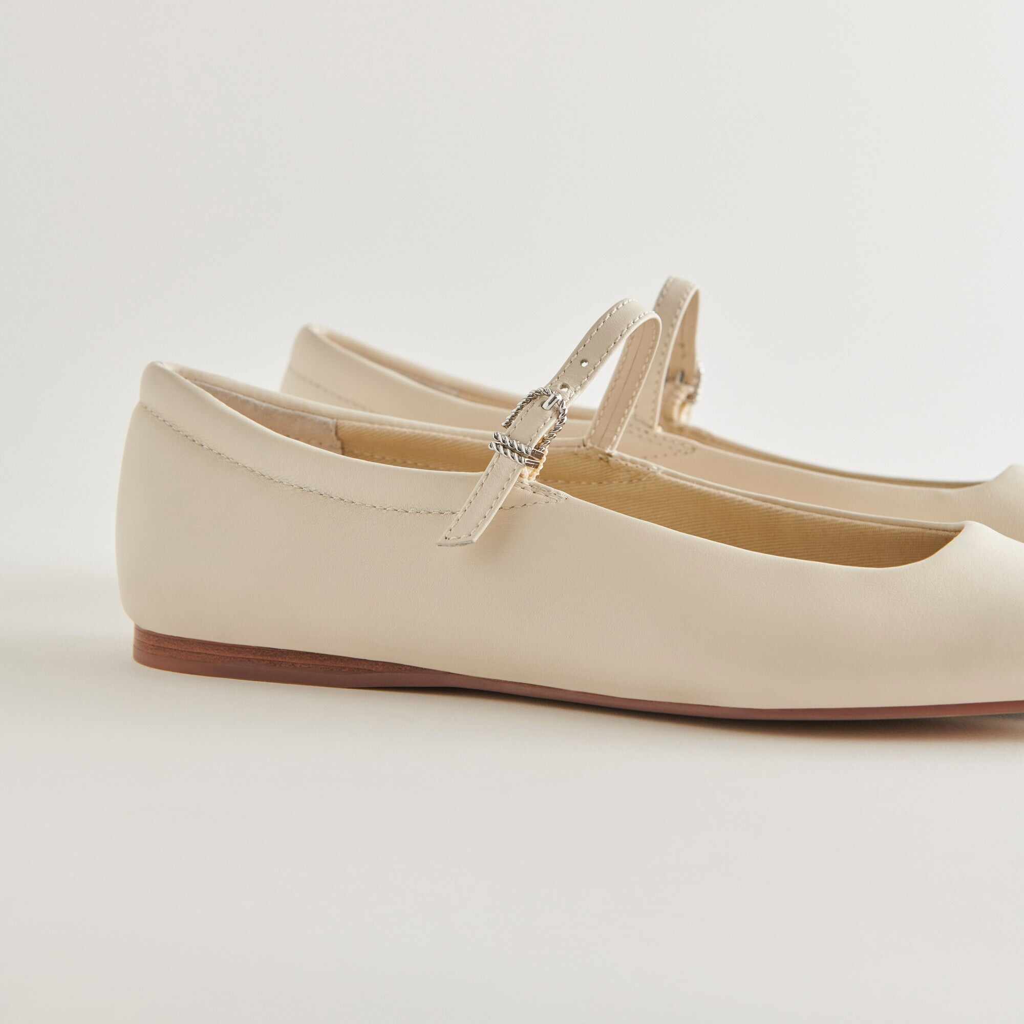 REYES WIDE BALLET FLATS IVORY LEATHER