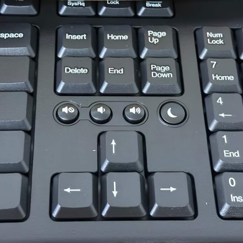 [Classic Wired Keyboard] Ergonomic 104-Key Wired USB Keyboard for Windows PC Laptop | Classic Black Design with Numeric Keypad, Media Keys & Hotkeys, USB-Powered (No Batteries Needed), Computer Accessory