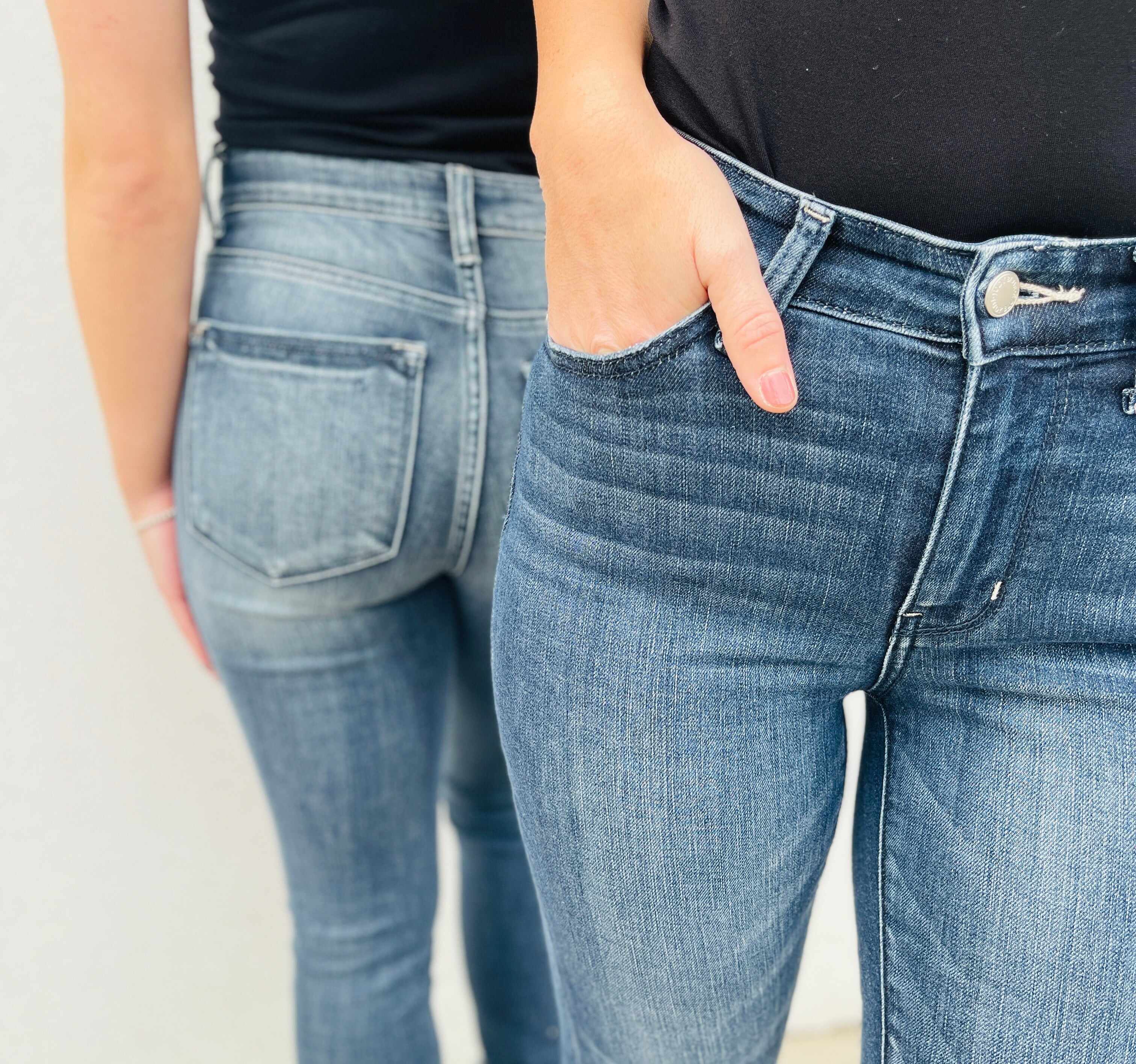 PLUS/REG Picture Perfect Skinny Jeans