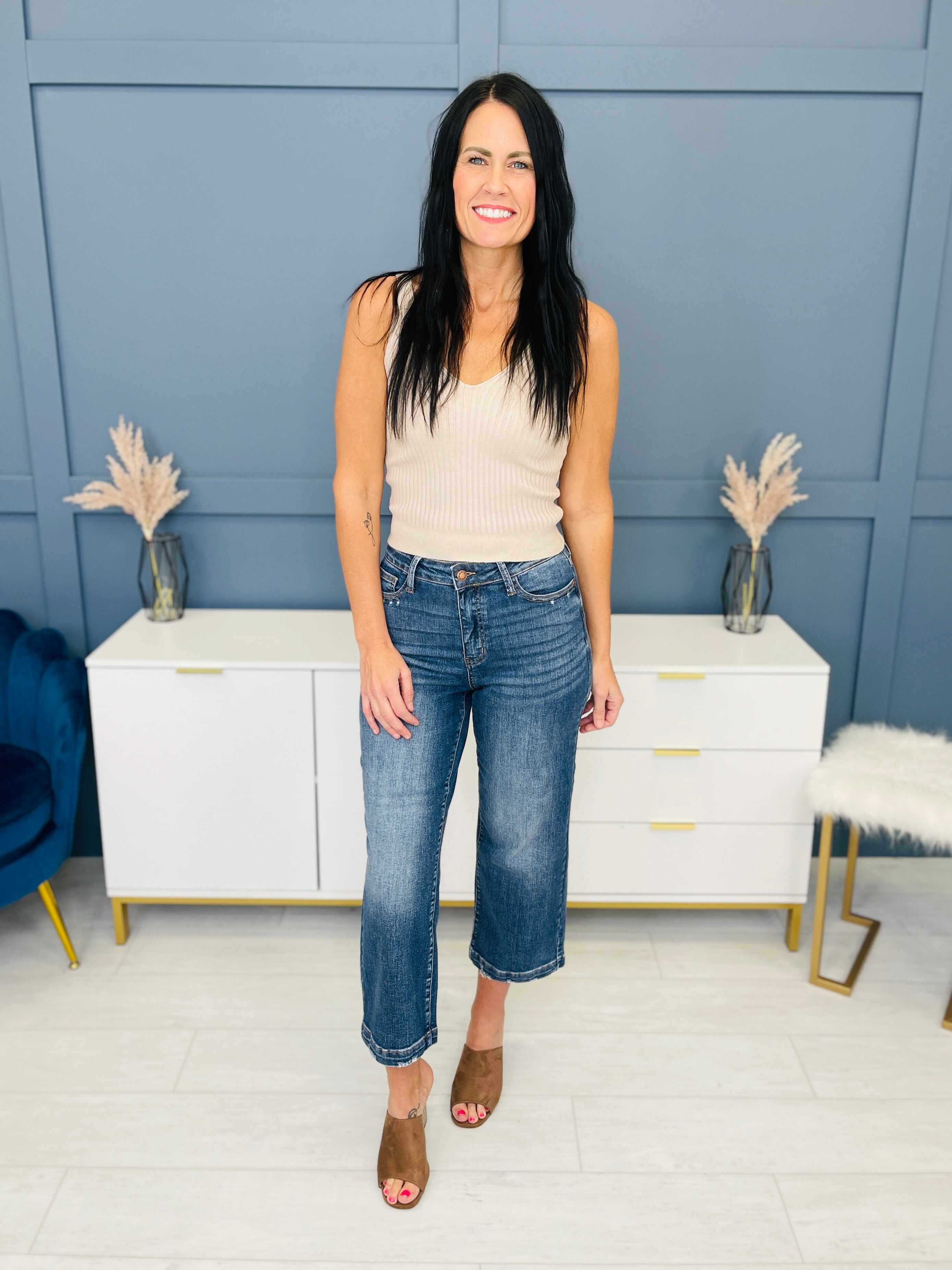 REG/CURVY Wide Eyed Cropped Wide Leg Jeans