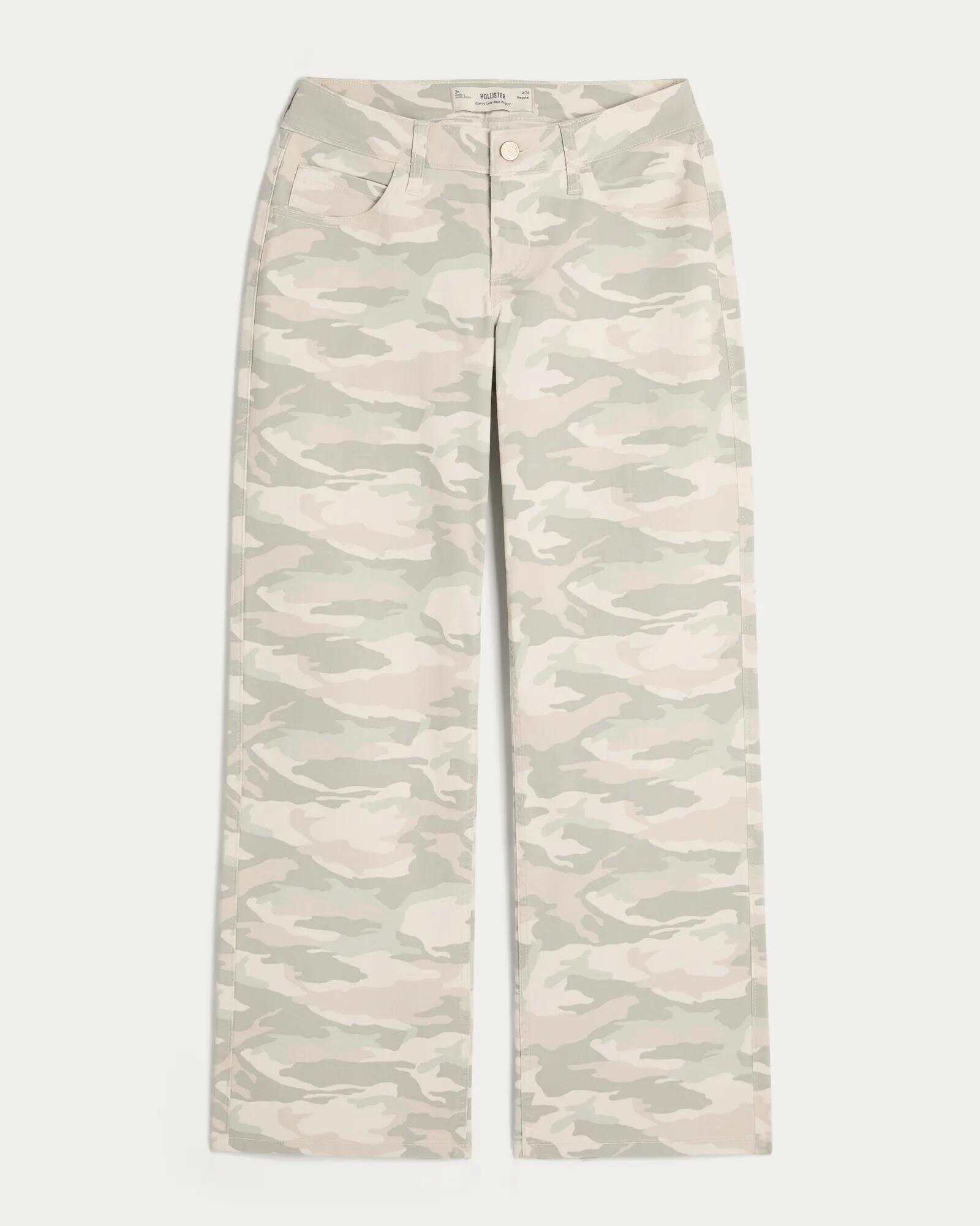Curvy Low-Rise Light Wash Baggy Jeans