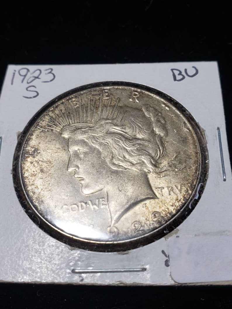 1923 S Silver Peace Dollar Coin  - BU !  Lot# 501 Regular 75