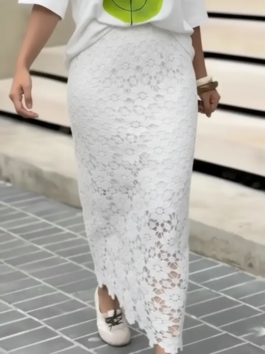 🔥Summer Arrivals🌟Women's Elegant Hollow-out Lace Slim-fit Skirt