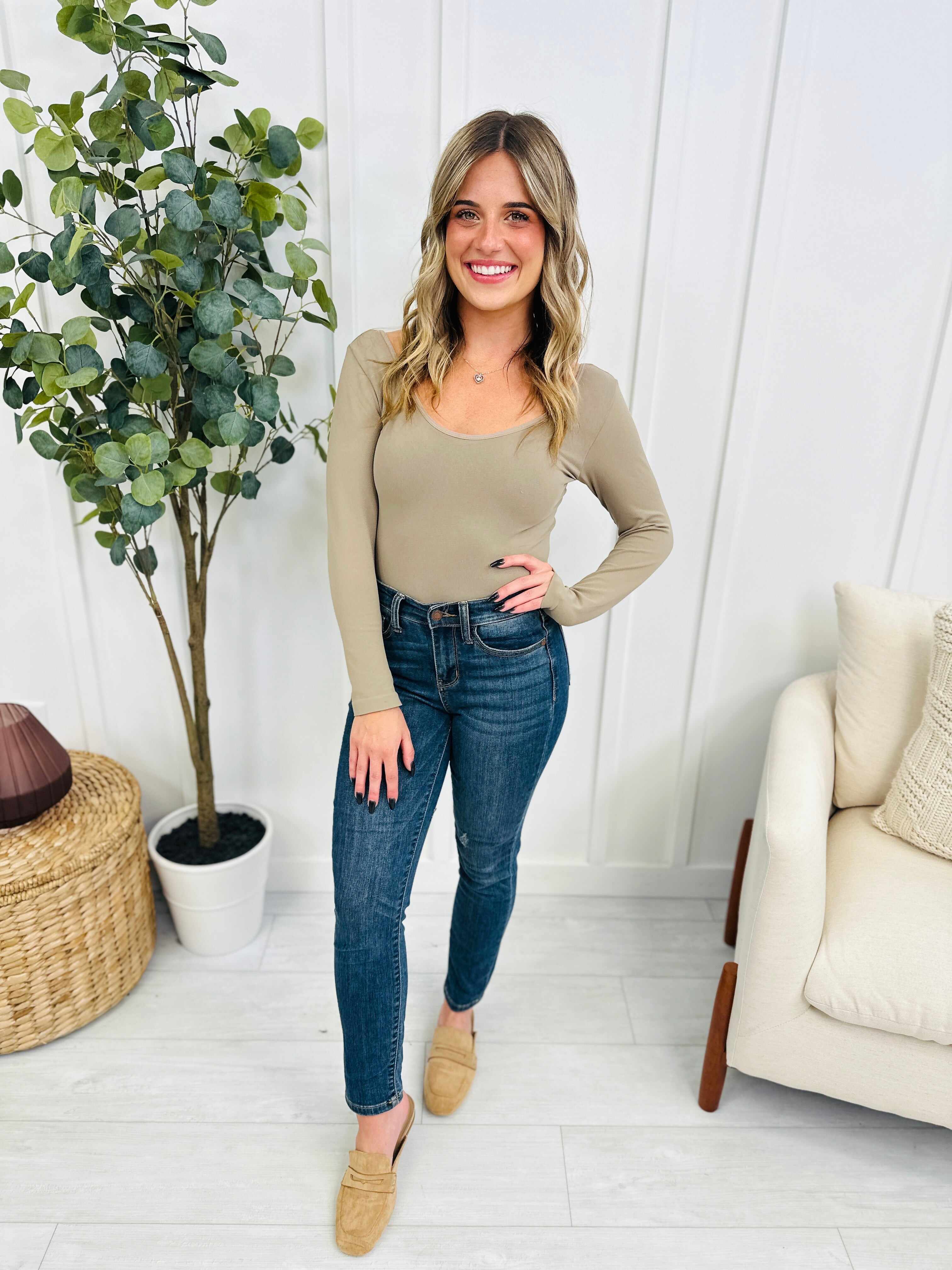 Mid Rise Plus/Reg Everyday Essential Relaxed Fit Jeans - Multiple Inseams!