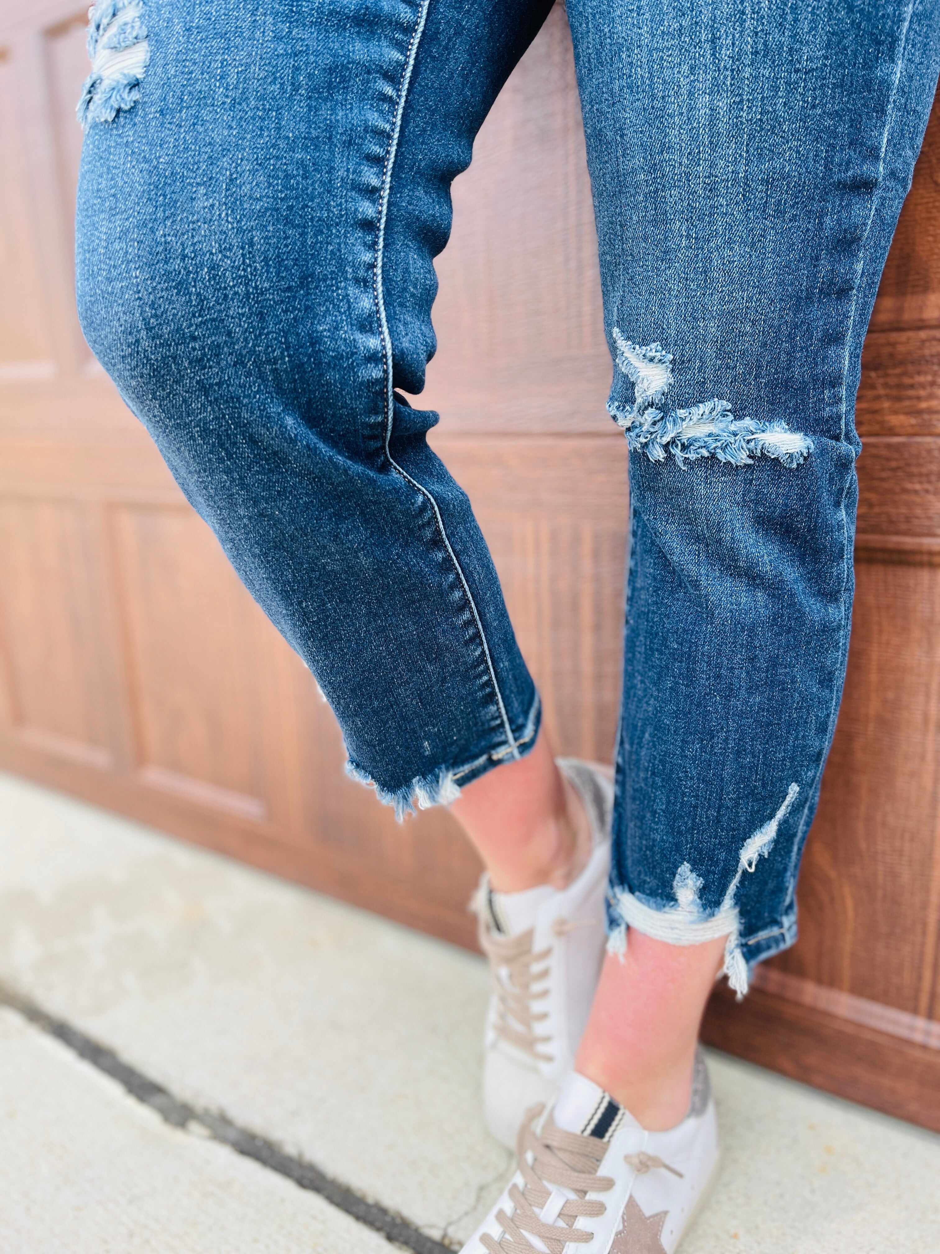 REG/CURVY Can't Crop Me Straight Jeans