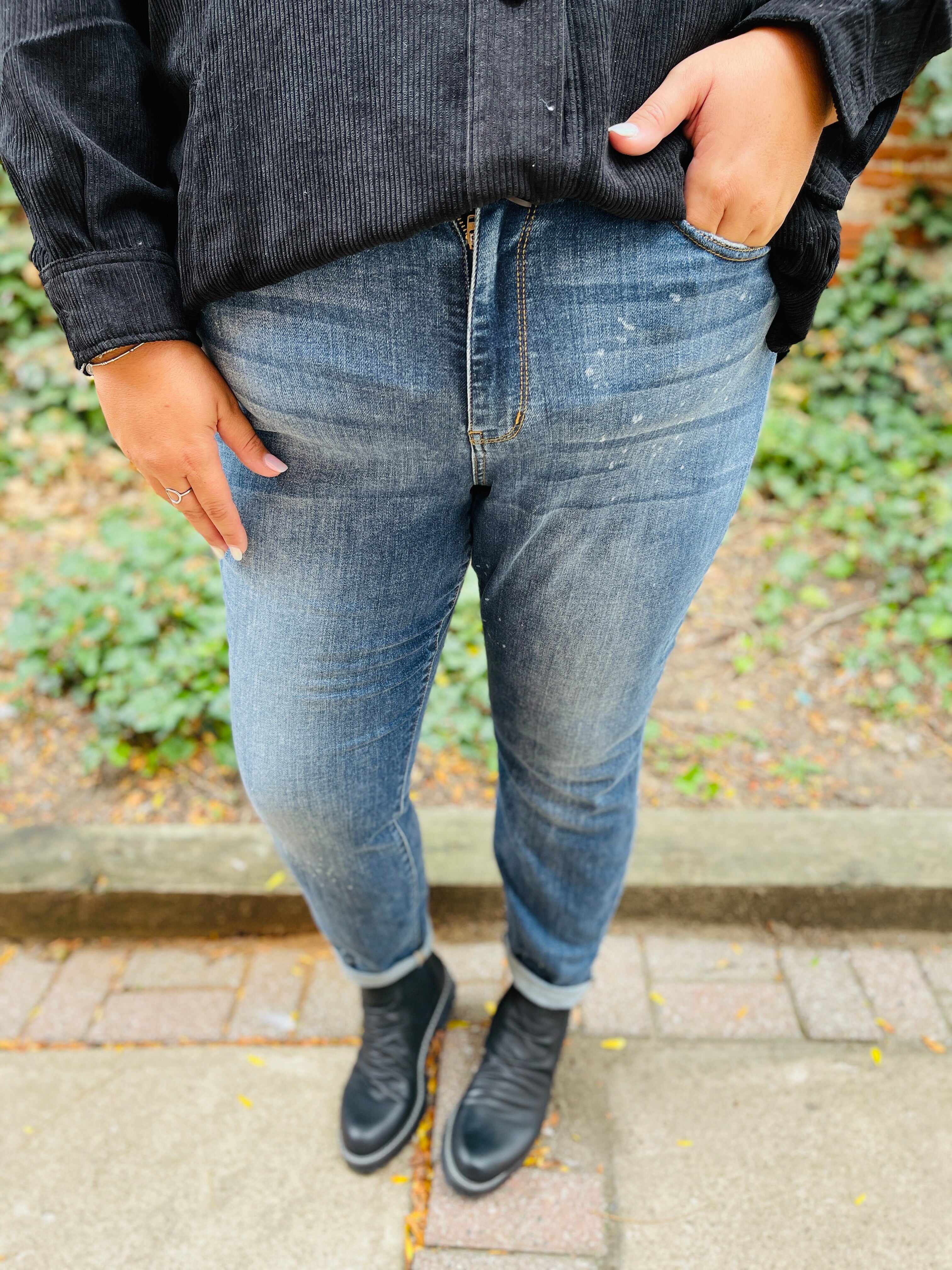 RESTOCK! PLUS/REG Bleach Vibes Nondistressed Bleach Splatter Boyfriend Jeans