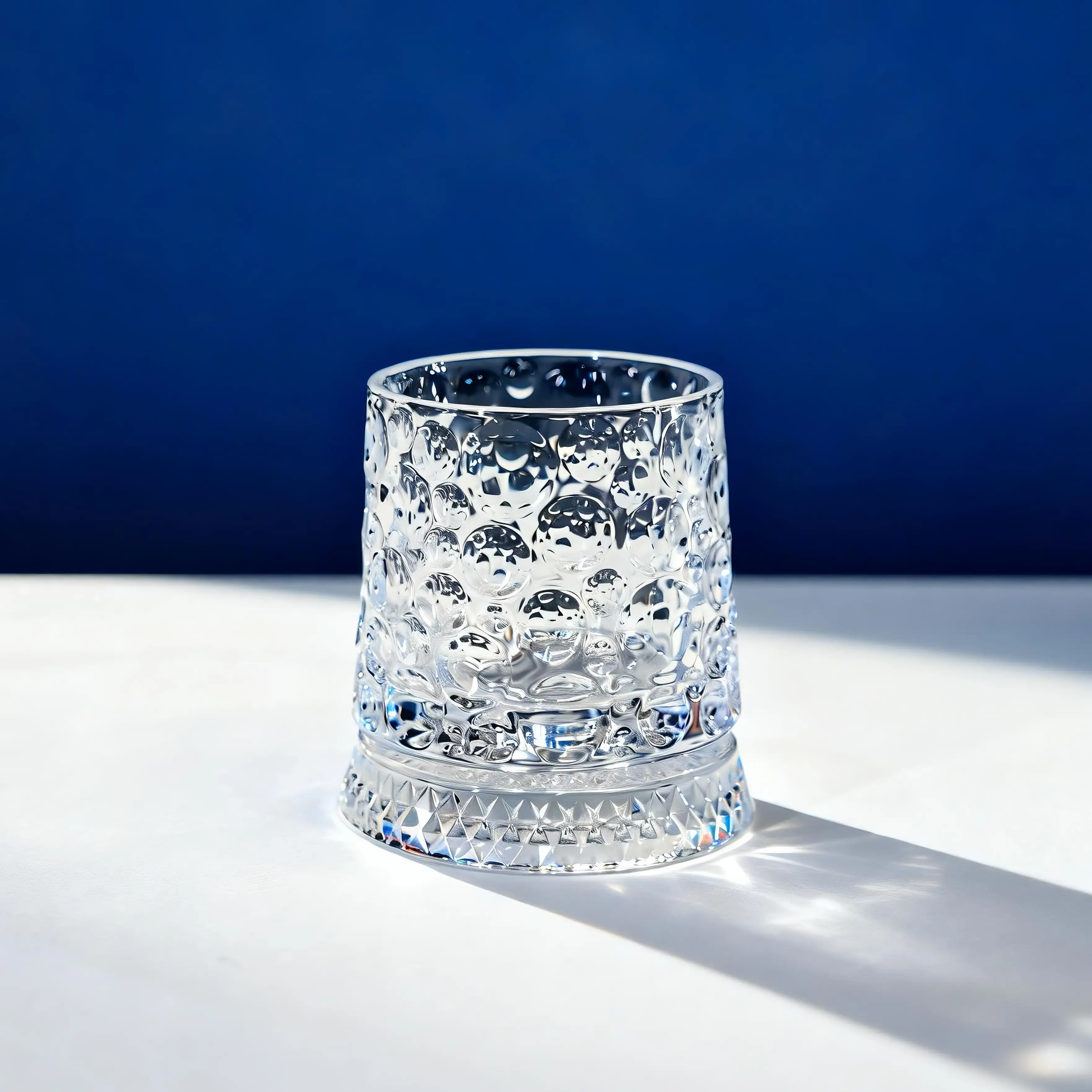 Luxury 360° Spinning Crystal Glass – Star-Cut Stress Relief Whiskey & Wine Glass, Elegant European Barware Gift，Rotating Glass Cup Spinning Glass Cup