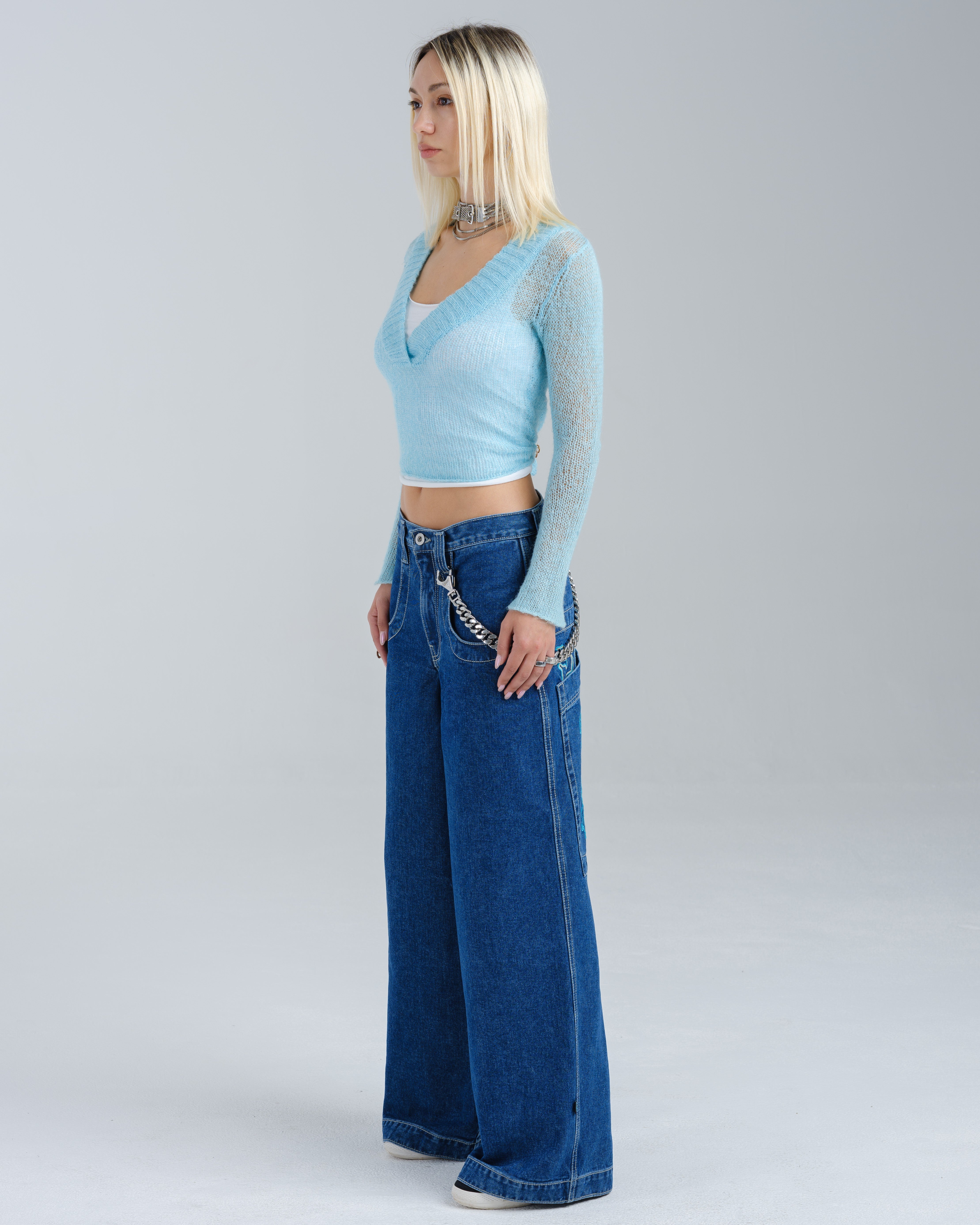 W Artistical Uprising. 26