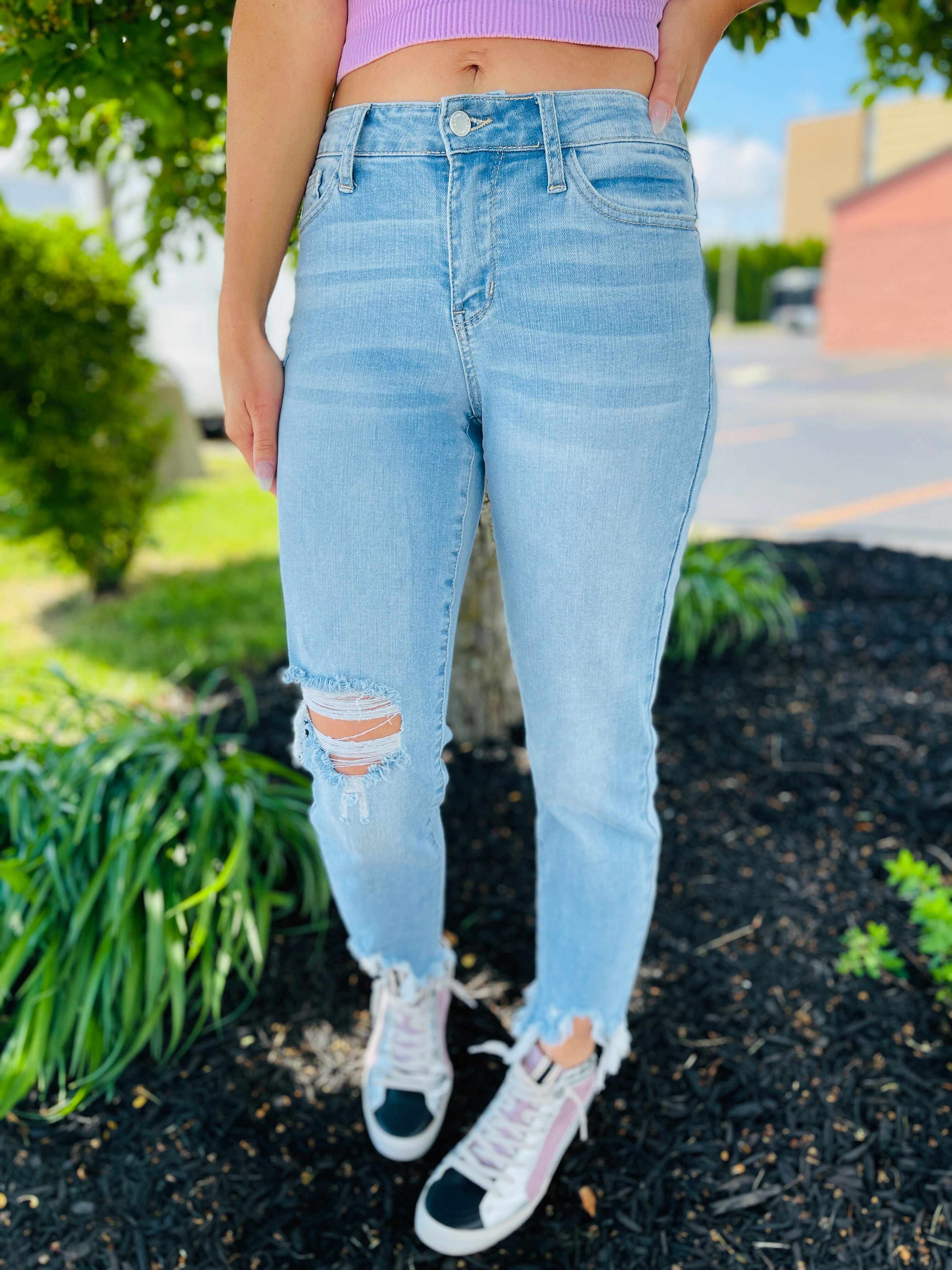 PLUS/REG Lighten Up Boyfriend Jeans