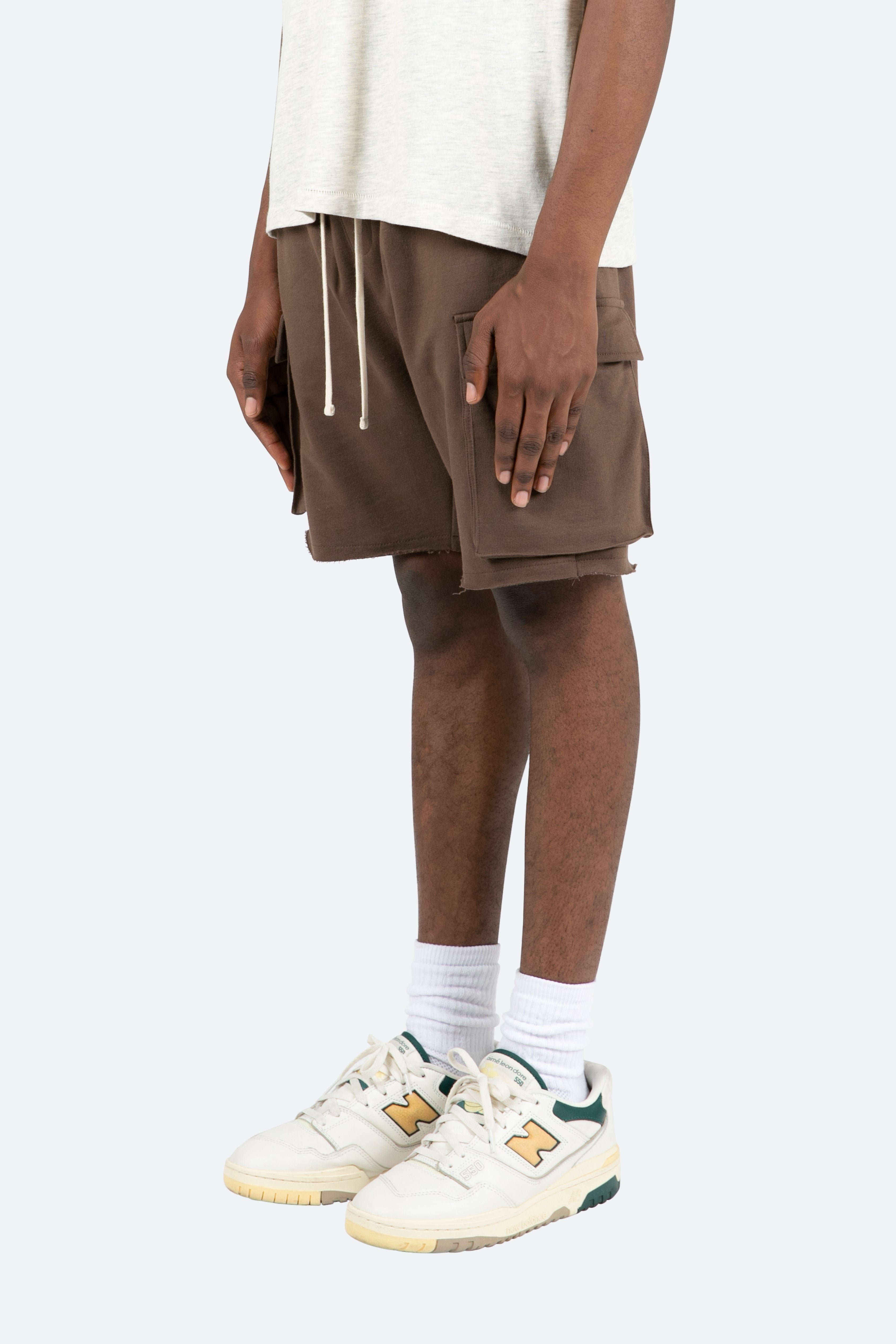 Relaxed Cargo Shorts - Brown