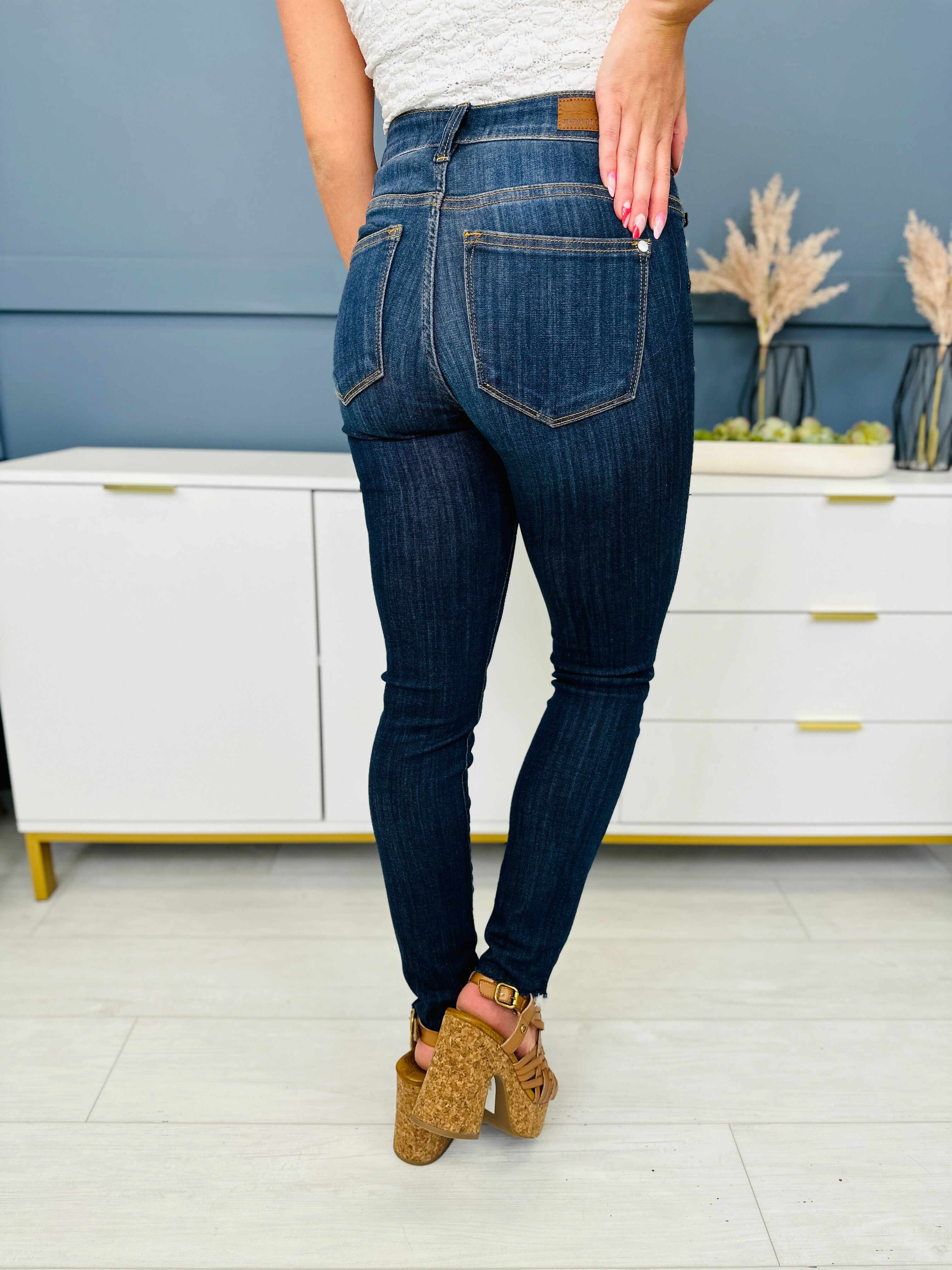 FIFTH RESTOCK! BEST SELLER!  Mid Rise REG/CURVY Work For The Weekend Skinny Jeans