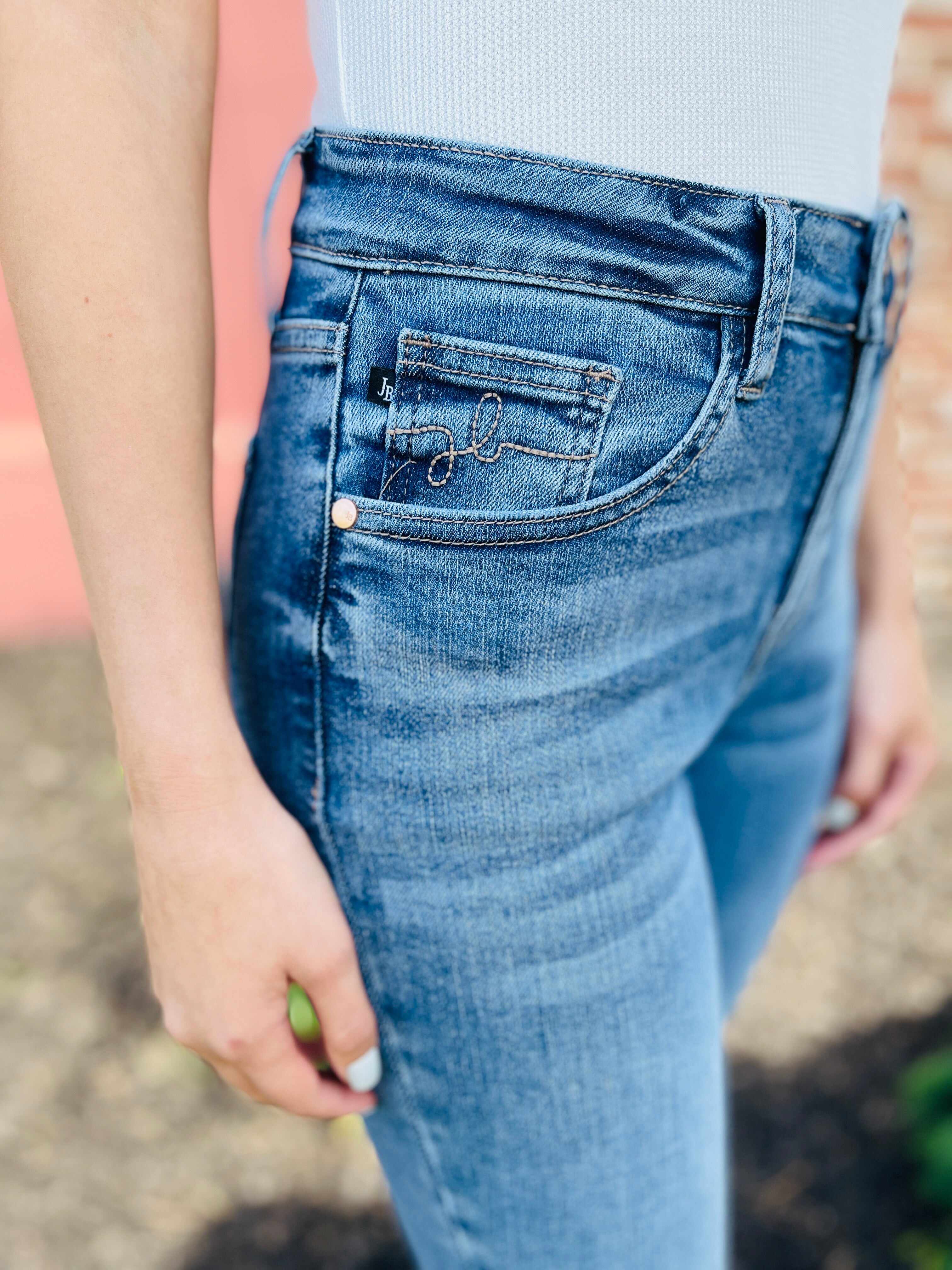 PLUS/REG Kick Back and Relaxed Fit Jeans