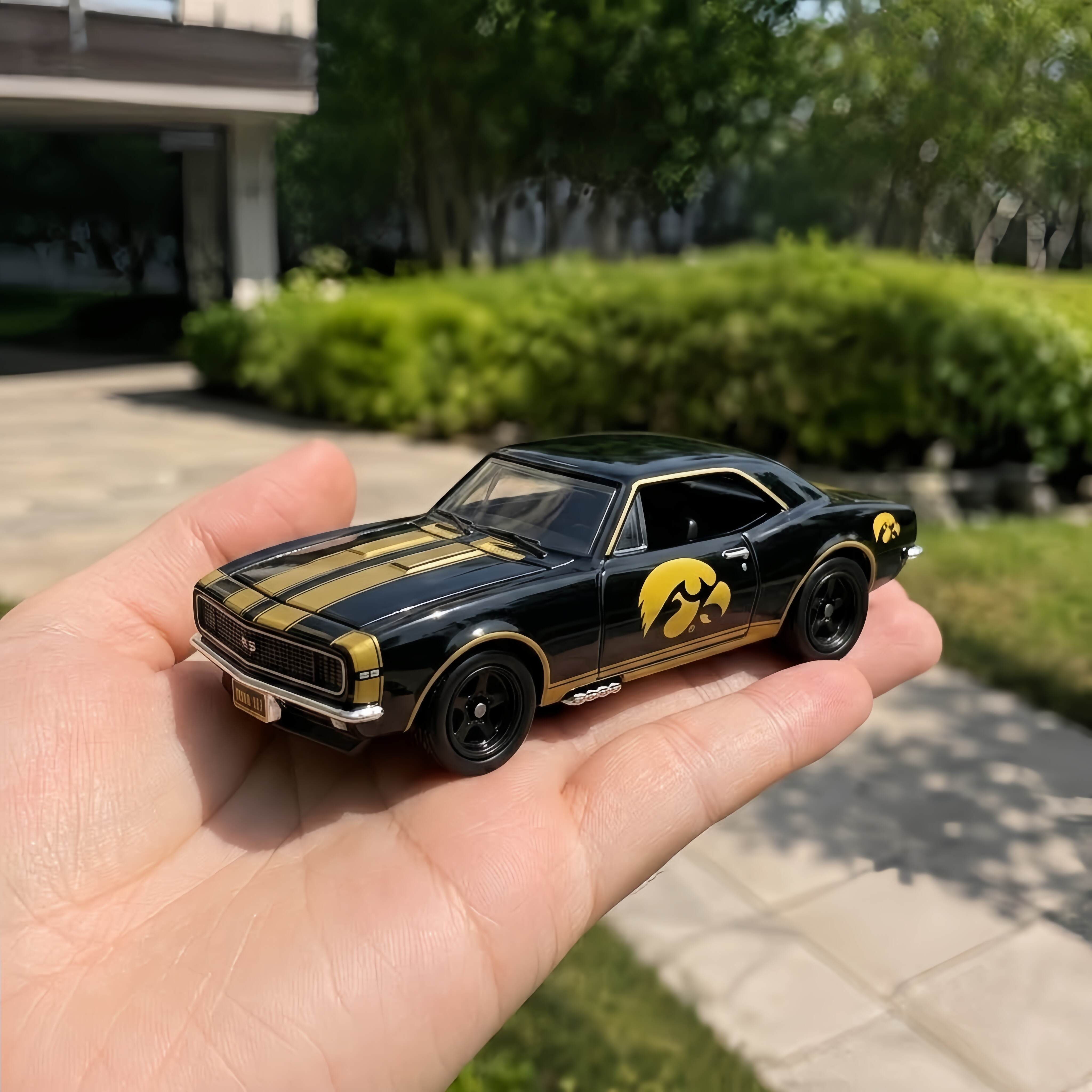 Hot Wheels Iowa Hawkeyes 137th Anniversary Chevrolet Camaro