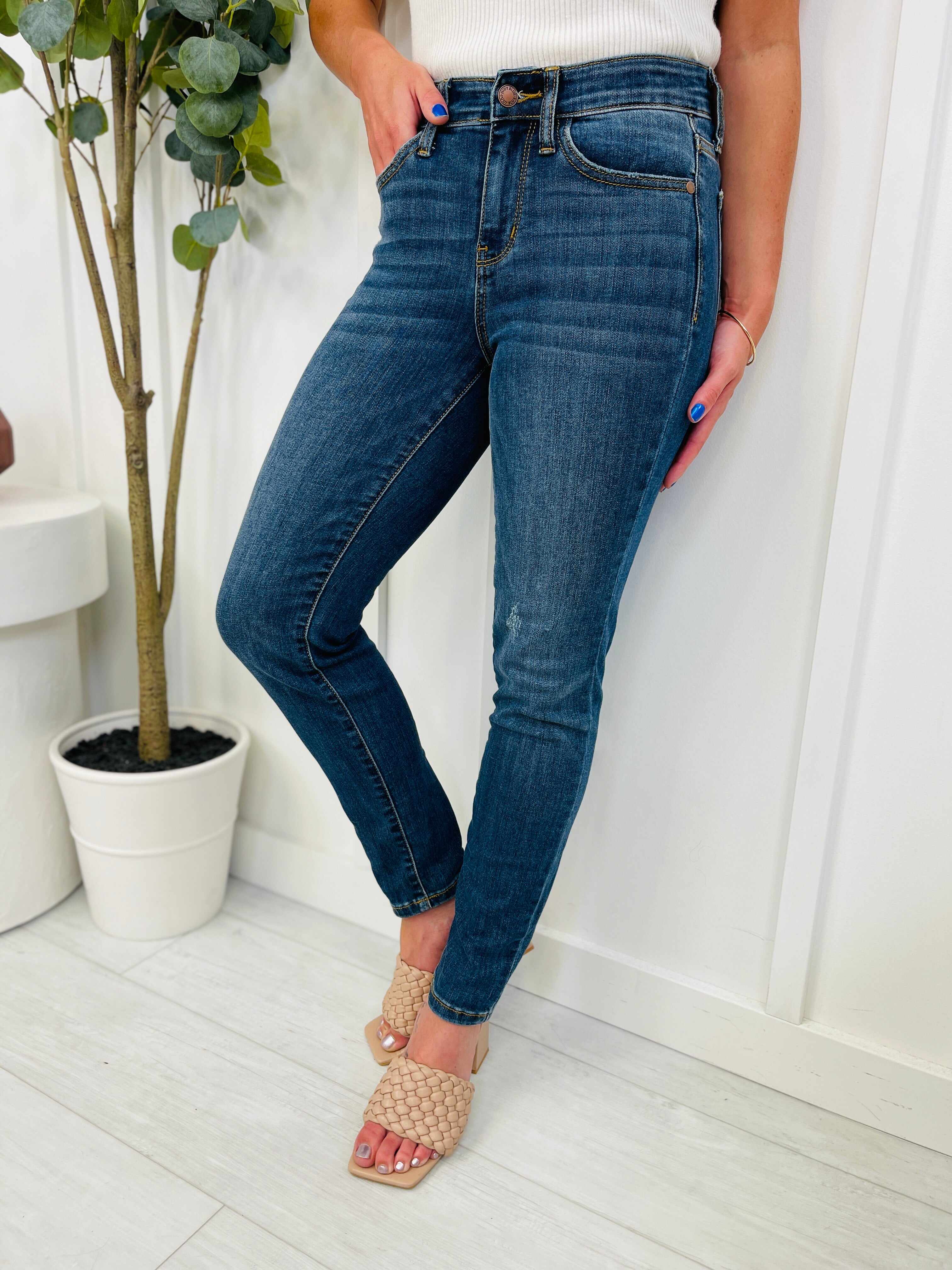 Mid Rise Plus/Reg Everyday Essential Relaxed Fit Jeans - Multiple Inseams!