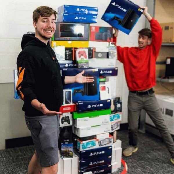 ⚡🎁2025 Amazon Warehouse Return Pallets📱💻🎮 – Last chance to order🎉