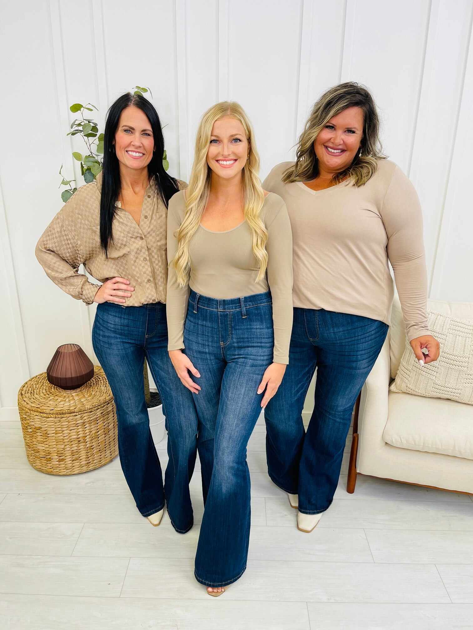 REG/CURVY Dream On Pull On Flare Jeans