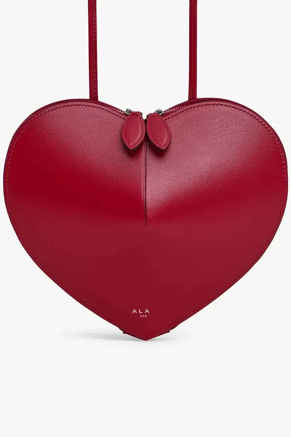Fashionable Heart-Shaped Leather Shoulder Bag