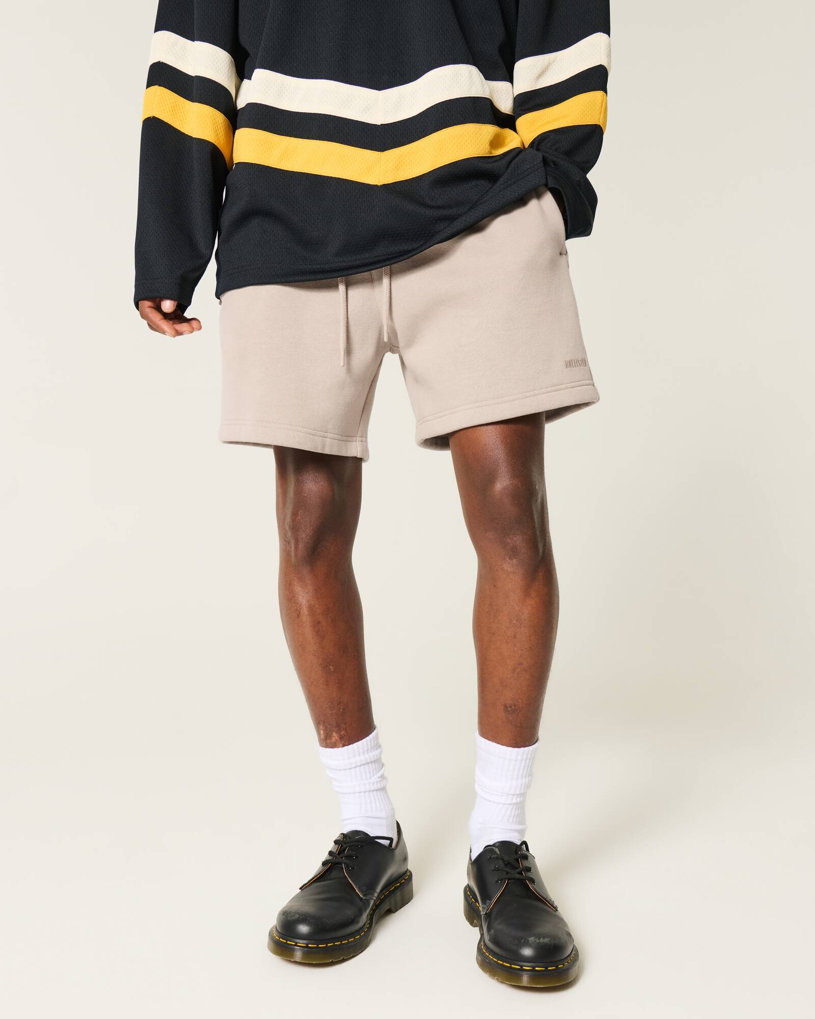 Mid-Thigh Camo Loose Fleece Shorts