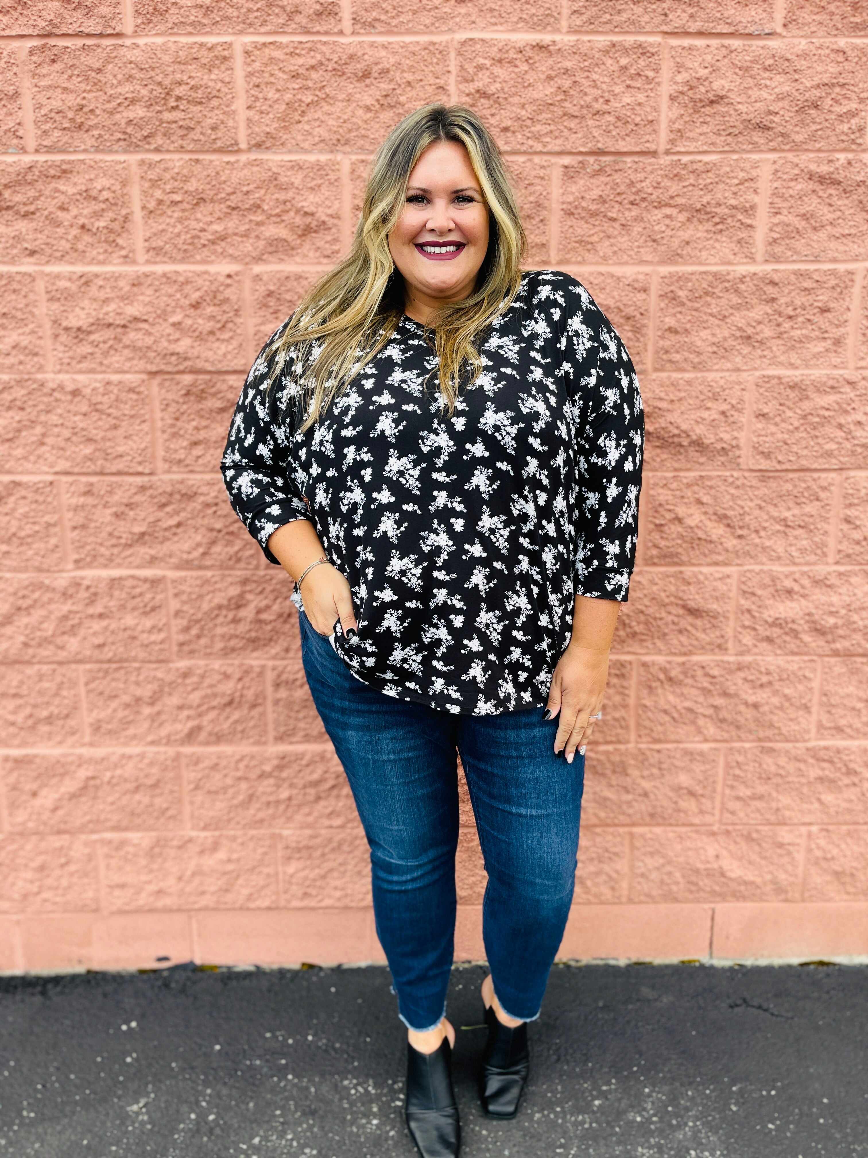 Plus/Reg Always On Your Side Slit Skinny Jeans