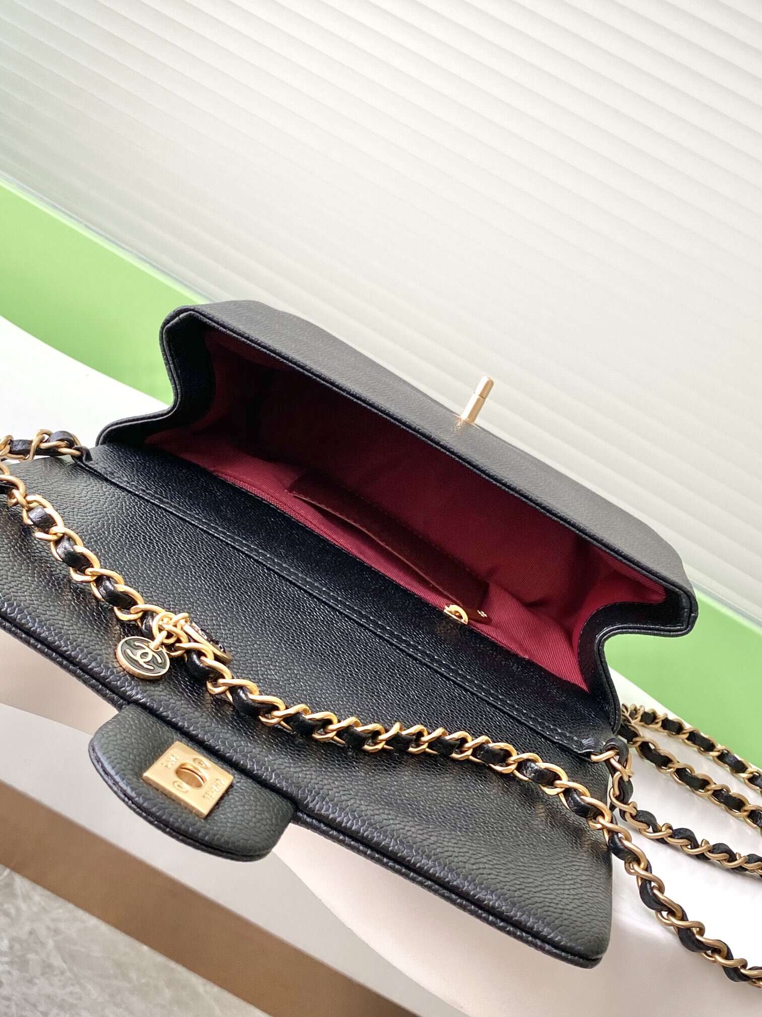 Chanel 24K CF Vintage Re-Edition - Timeless Elegance