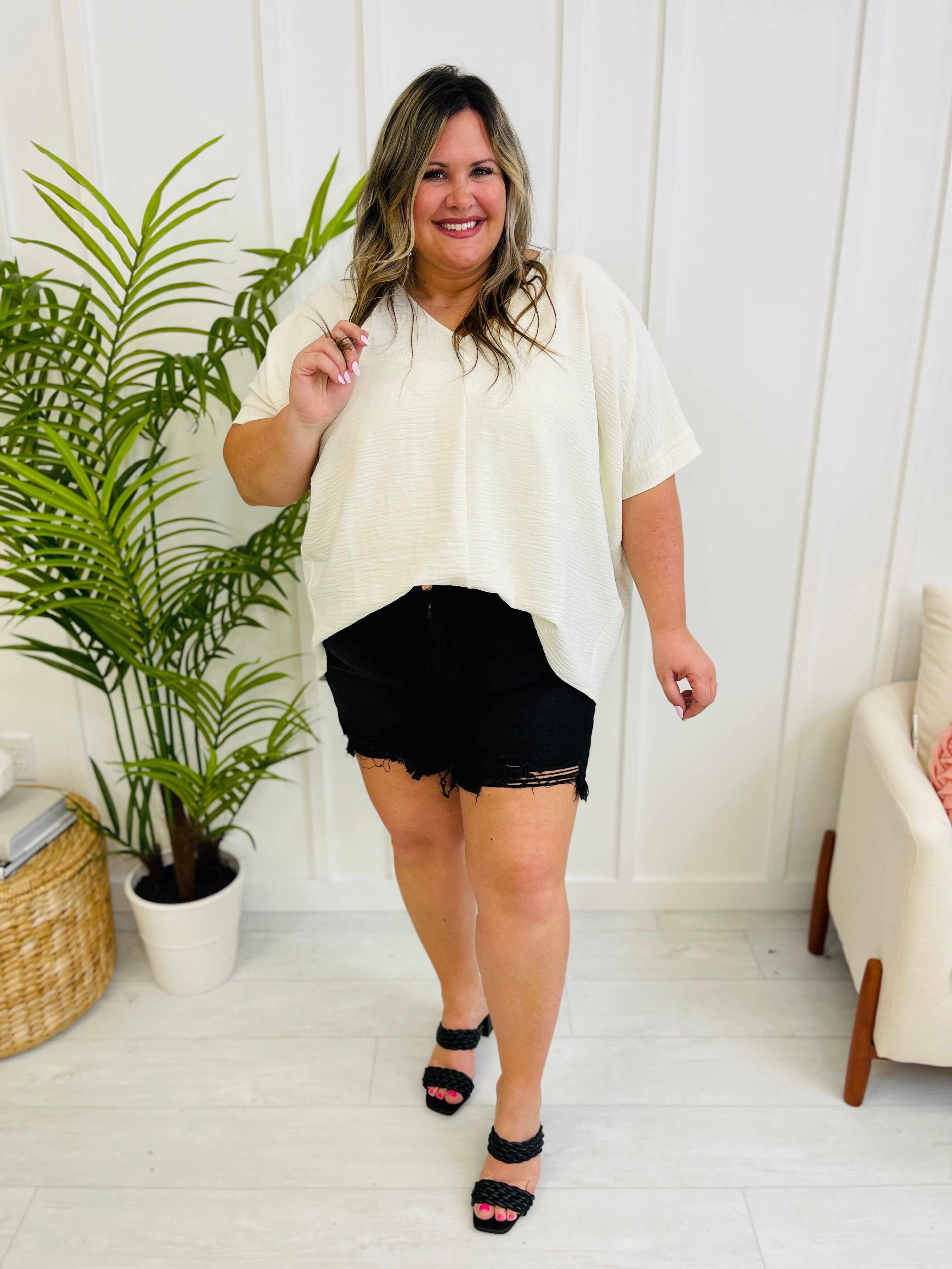 Plus/Reg Fray All Day Shorts