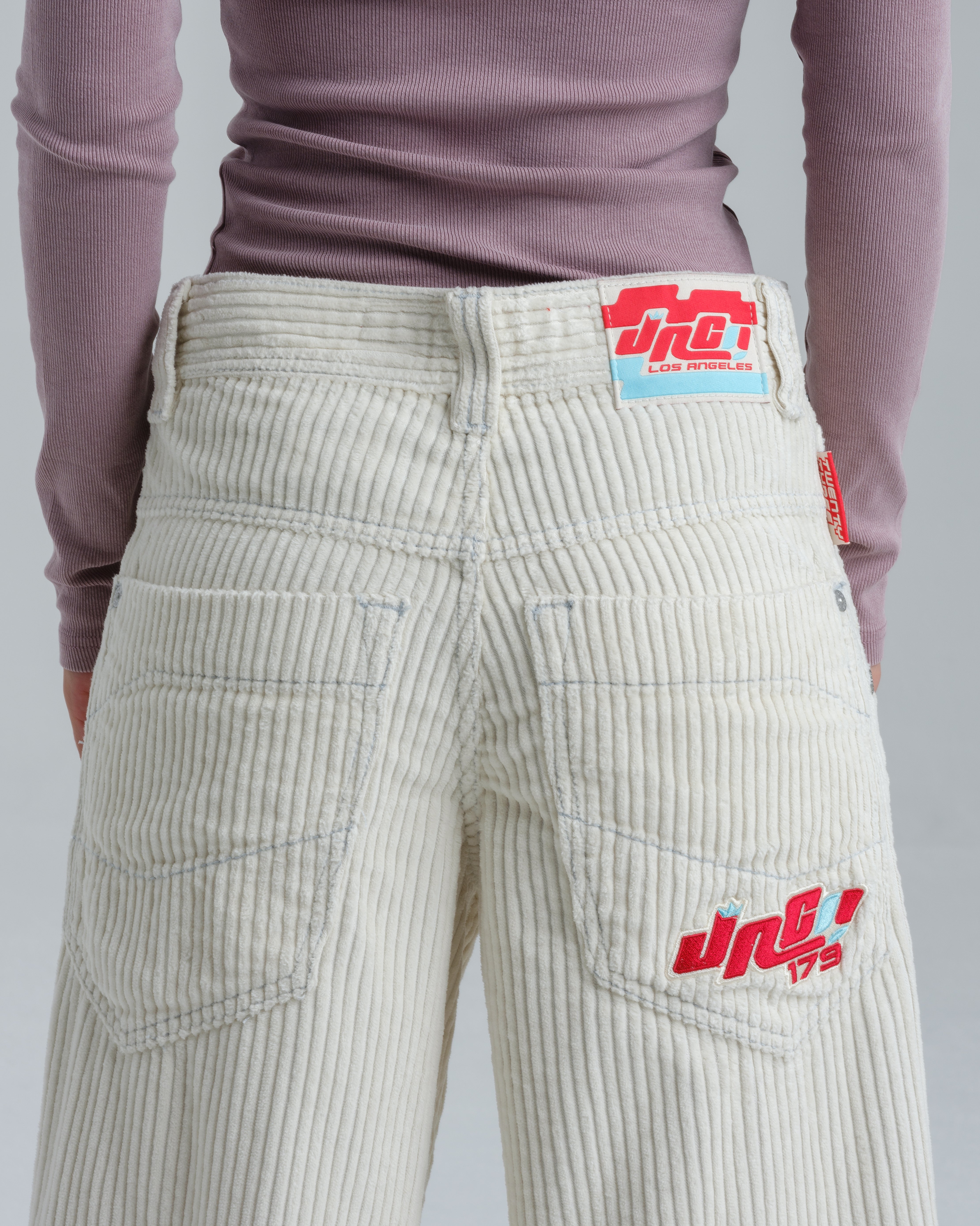 W1179 Easy Wide Pipes. 23