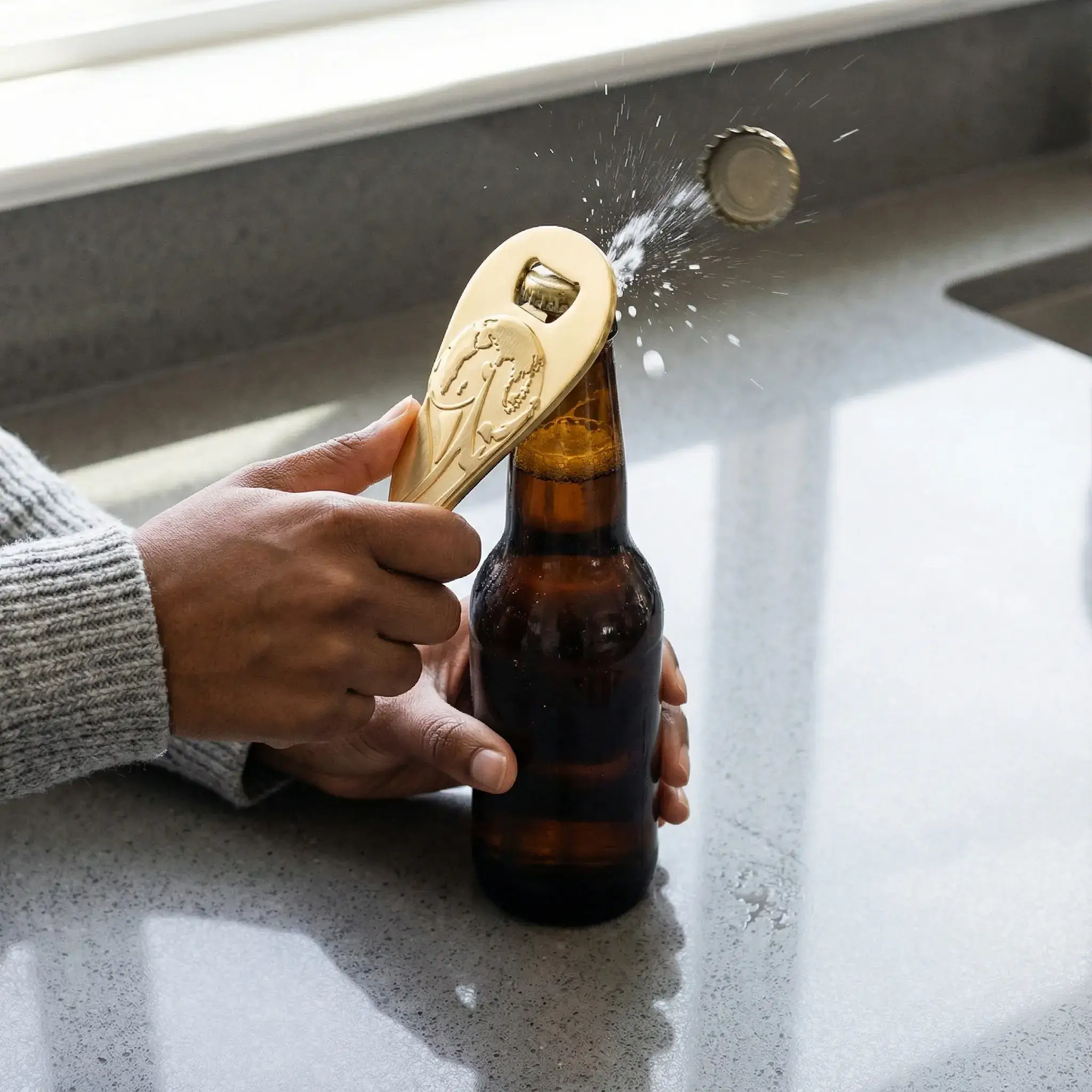 Gift Set（Not Glass） 17oz Shatterproof Trophy Pilsner Plastic Beer Cup&Trophy-Shaped Bottle Opener 3-day delivery Perfect for soccer Fans & Parties summerwins Father`sday