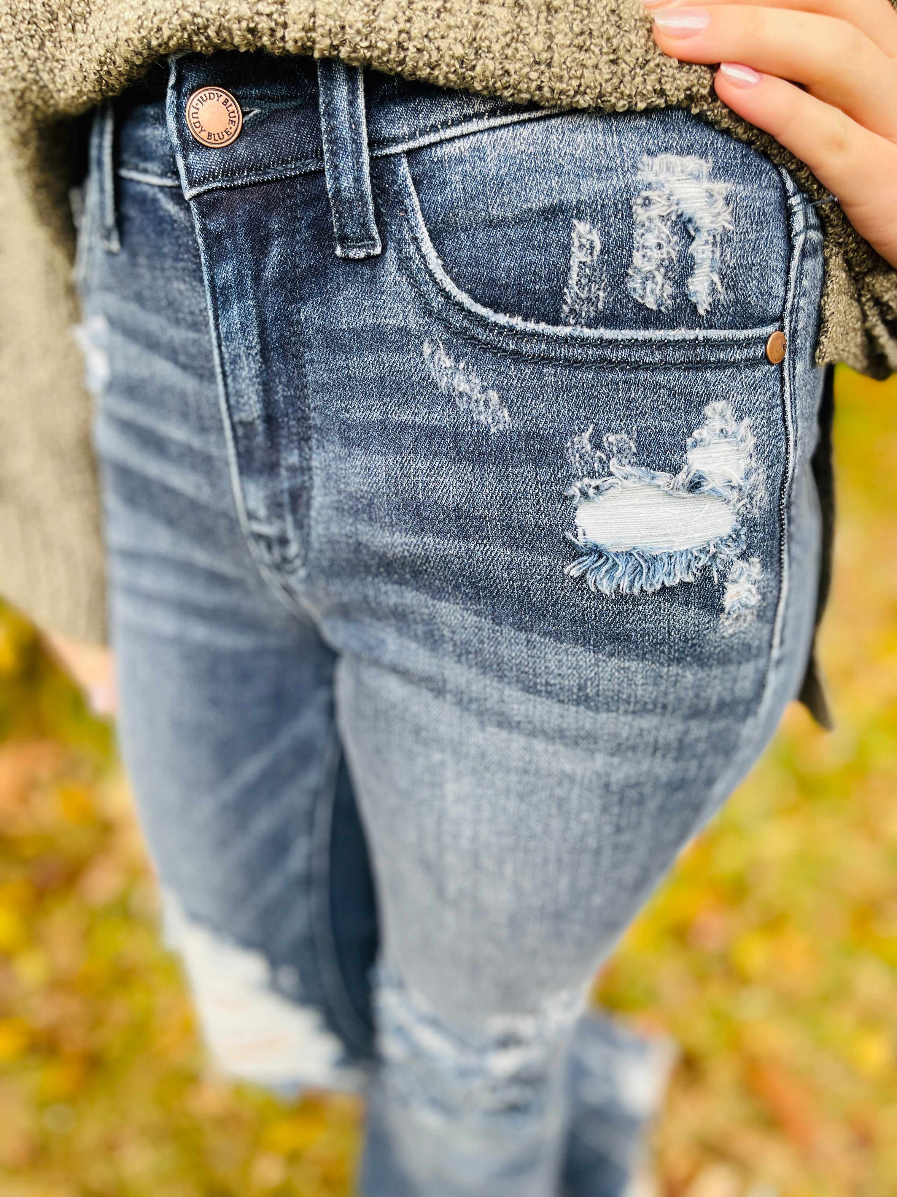 Plus/Reg Best Distressed Midrise Bootcut Jeans