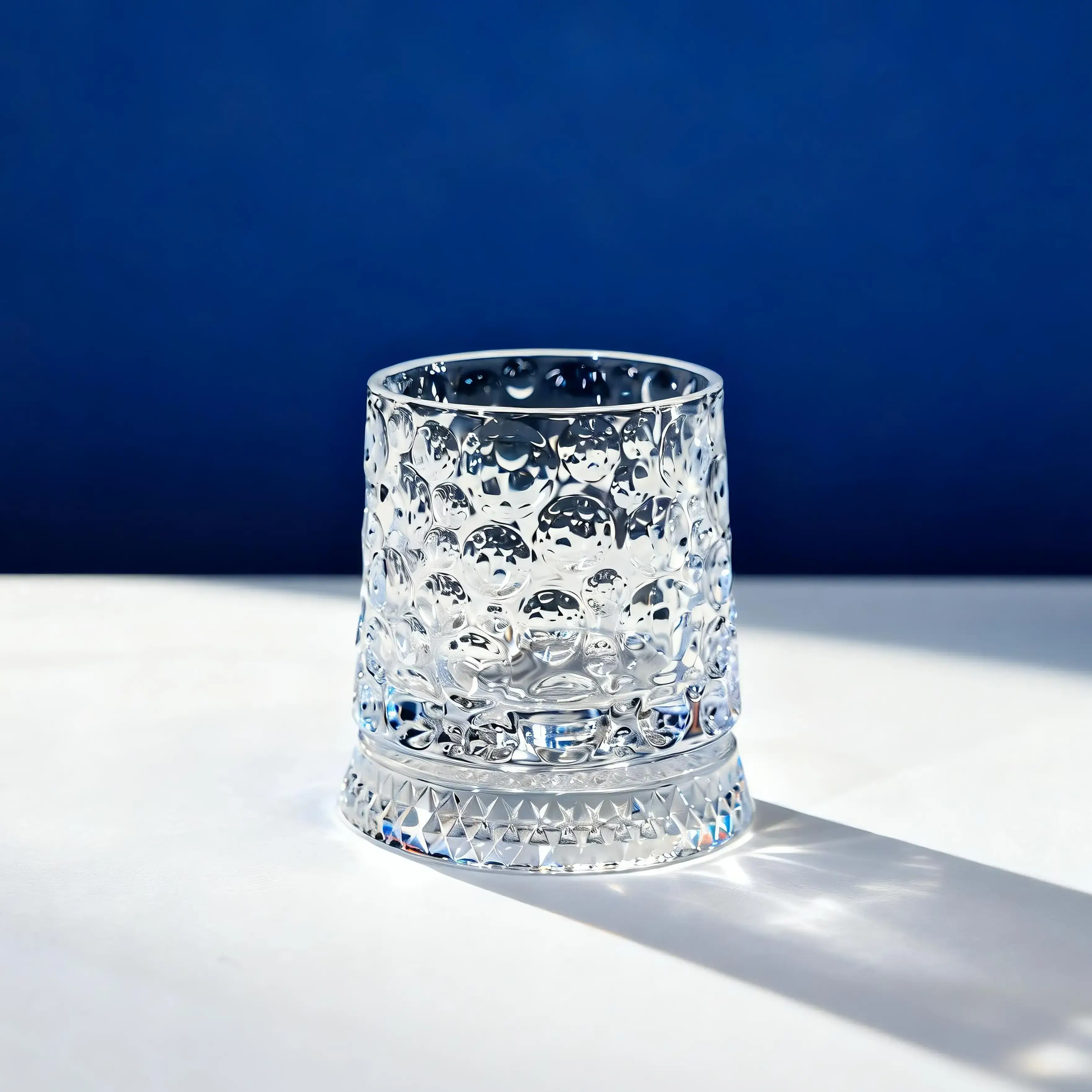 Luxury 360° Spinning Crystal Glass – Star-Cut Stress Relief Whiskey & Wine Glass, Elegant European Barware Gift，Rotating Glass Cup Spinning Glass Cup
