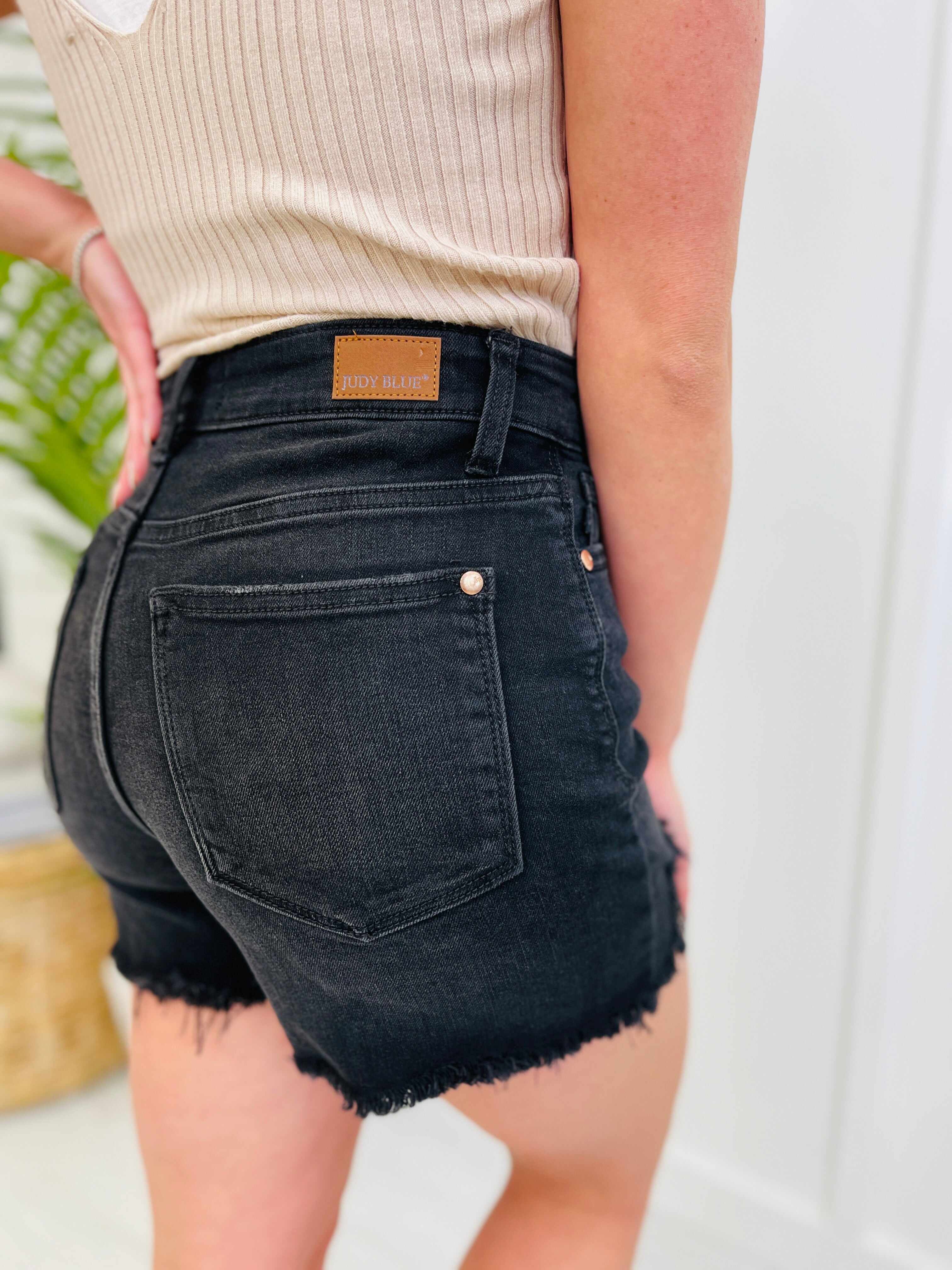 Plus/Reg Fray All Day Shorts