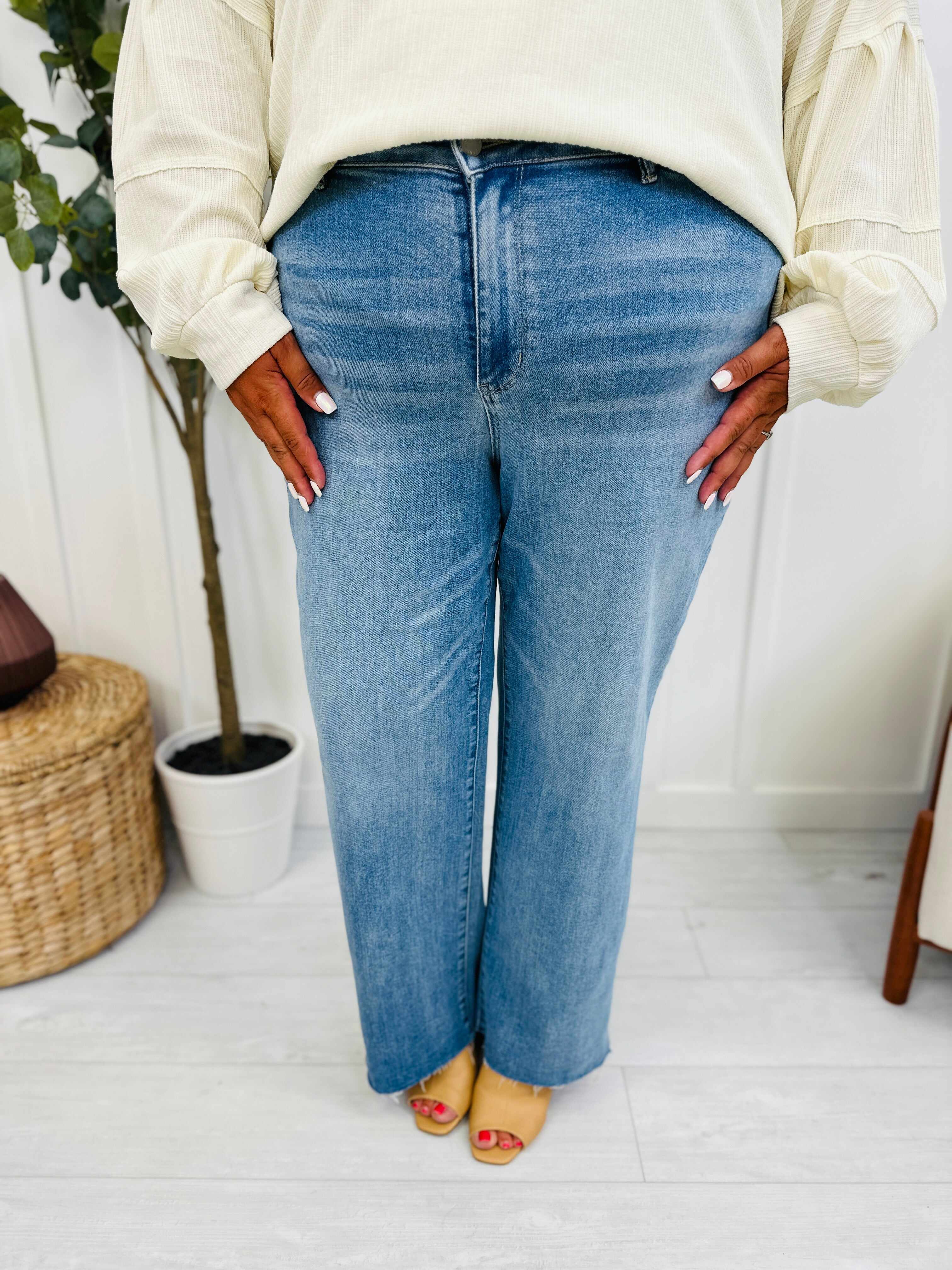 REG/CURVY Stand By Me Wide Leg Trouser Jeans