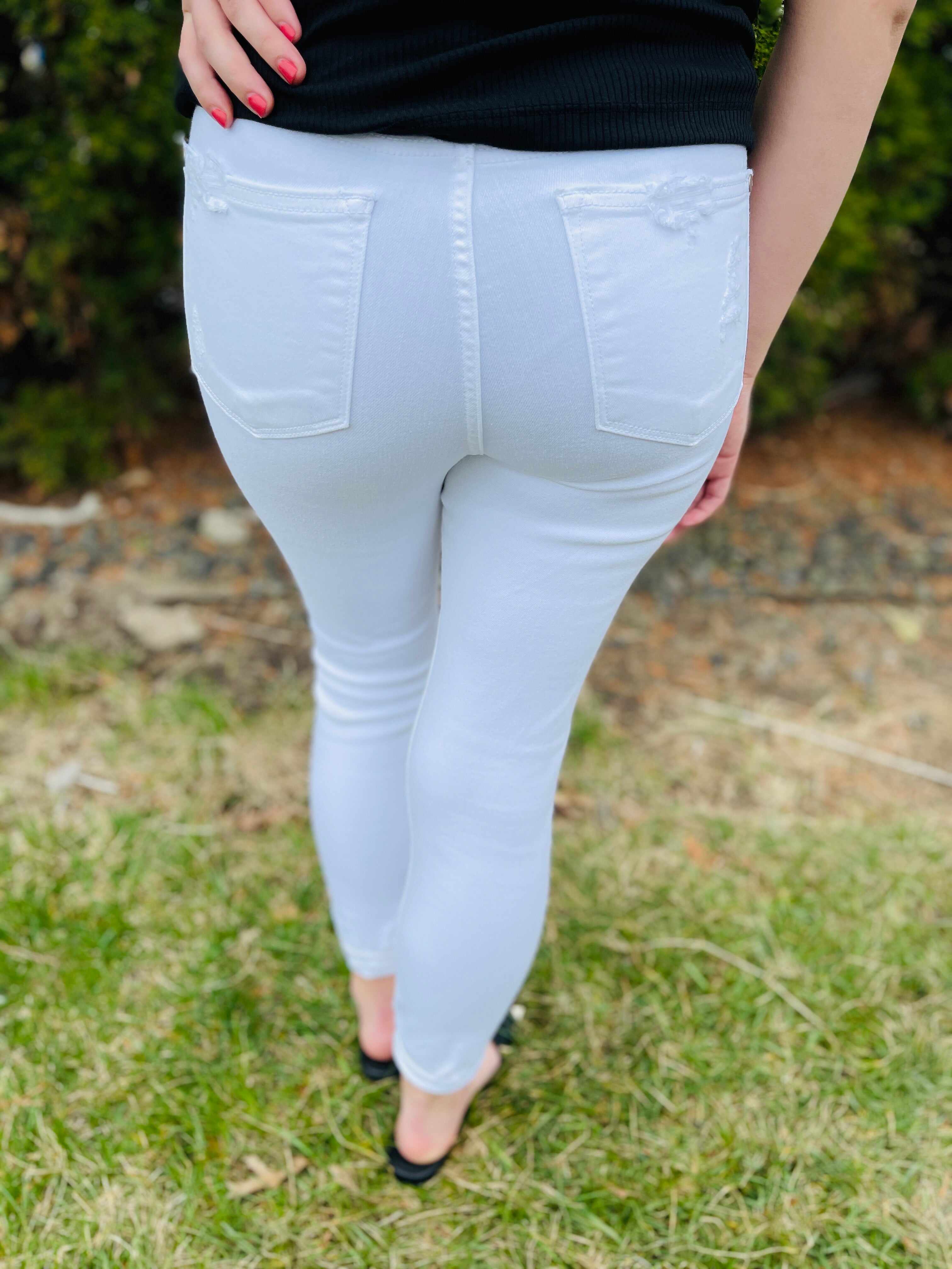 PLUS/REG White Sand Skinny Jeans
