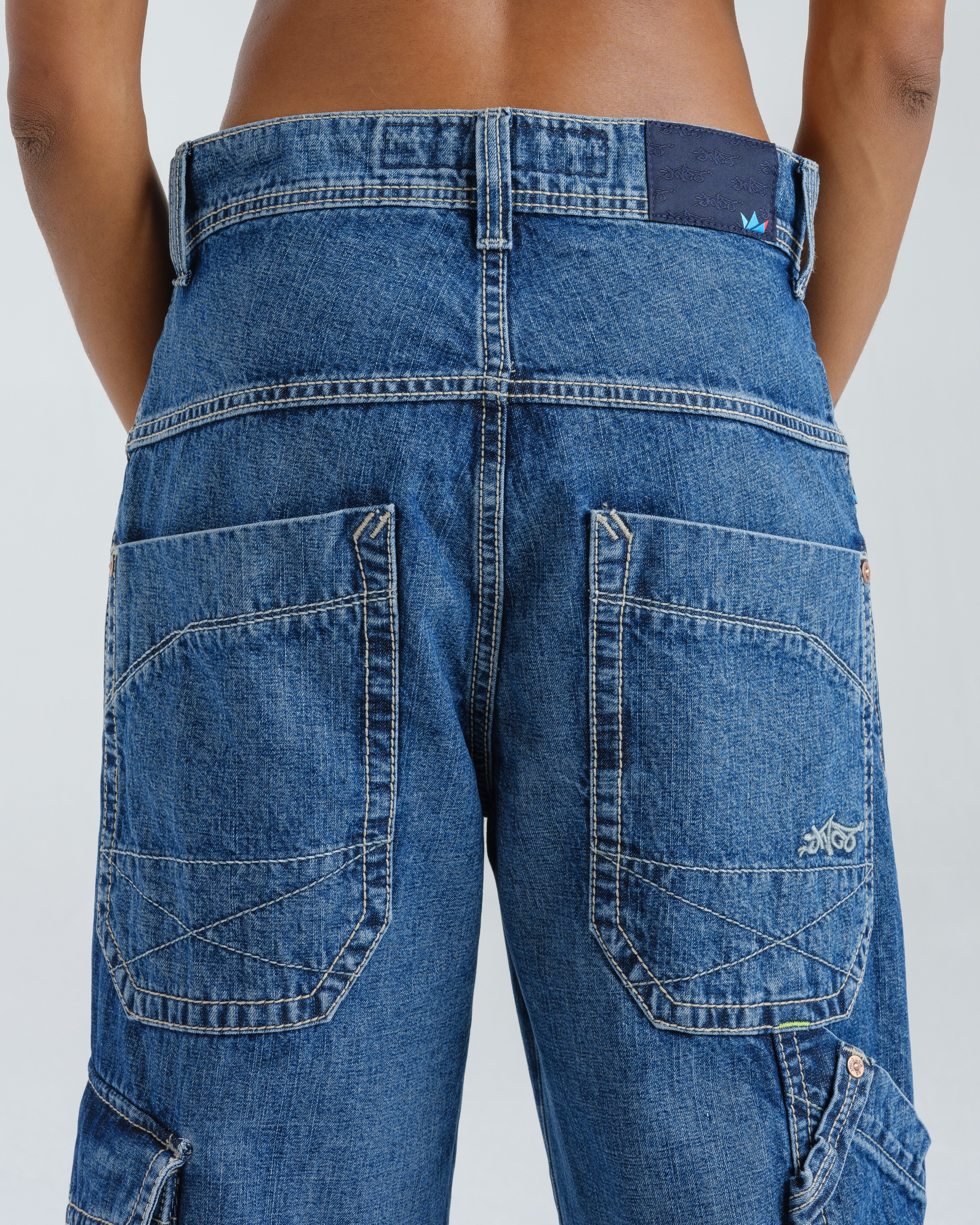 W Torque Cargo Carpenter. 23