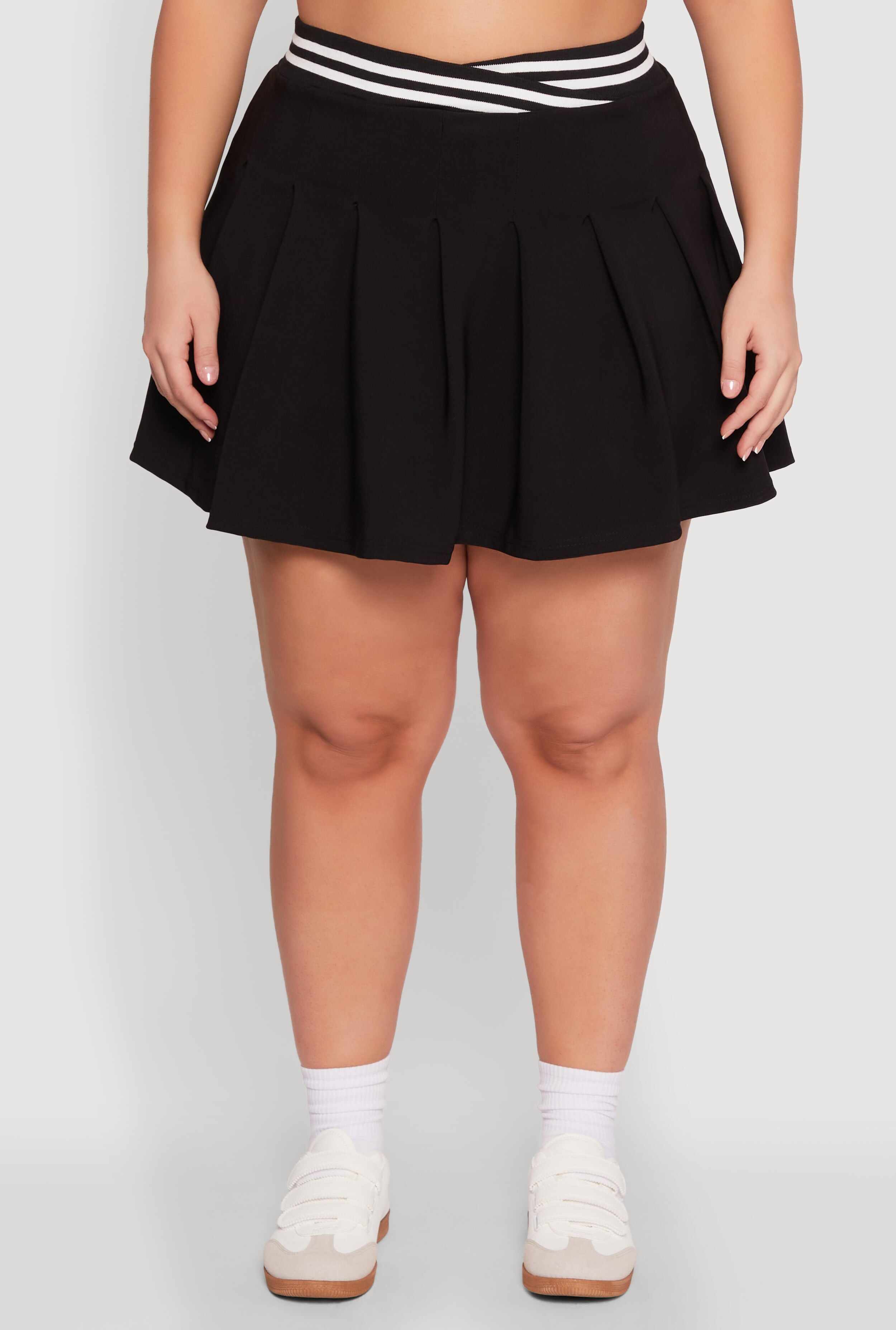 Plus Size Varsity Stripe Waistband Pleated Skirt