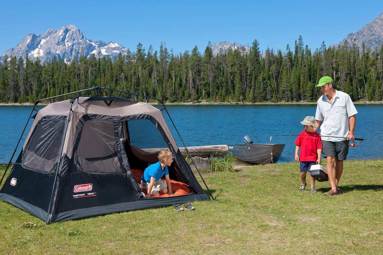 Coleman Camping Tent with Instant Setup, 4/6/8/10 Person Weatherproof Tent with WeatherTec Technology, Double-Thick Fabric, and Included Carry Bag, Sets Up in 60 Seconds