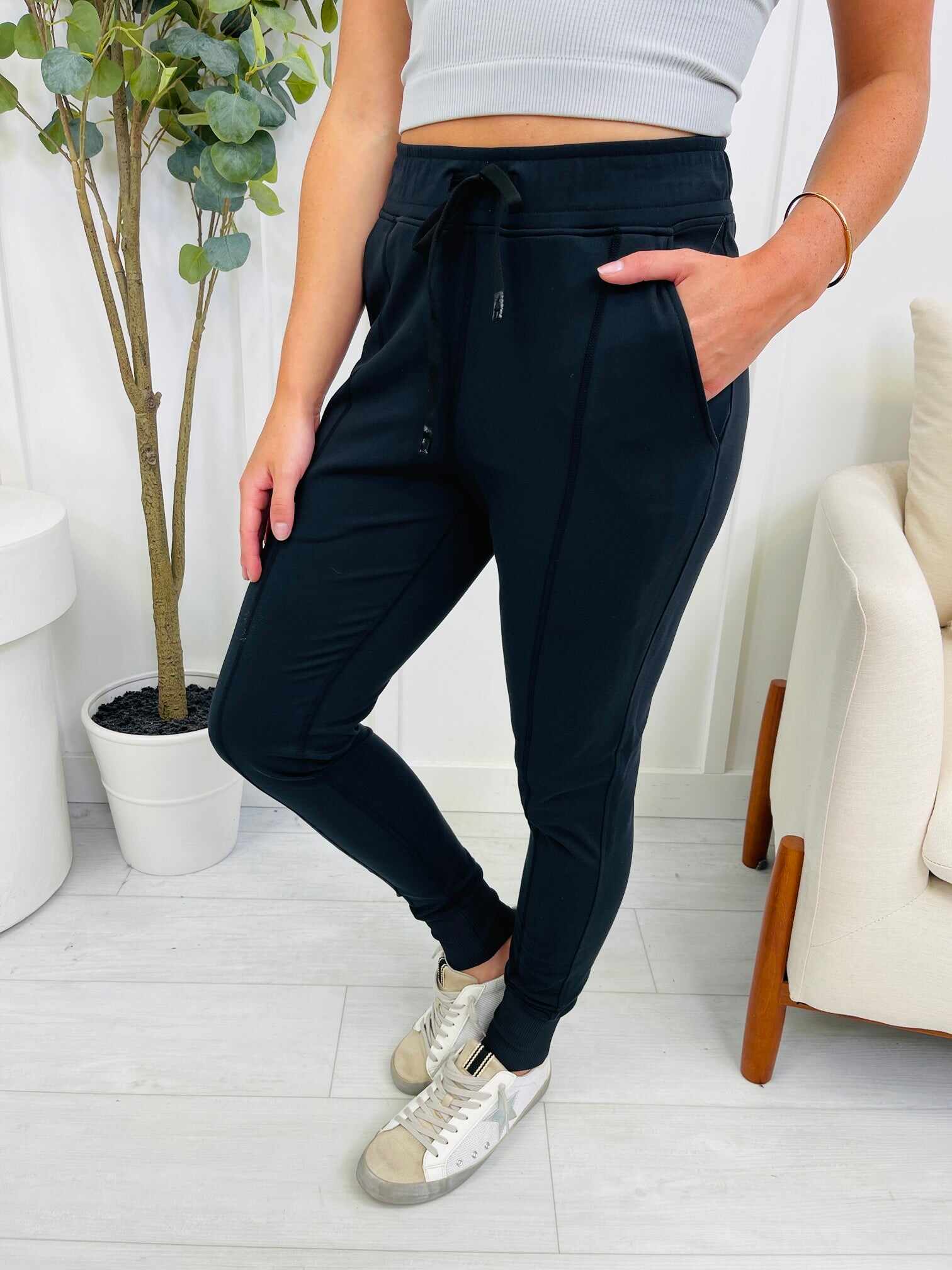 REG/CURVY Made It Here Joggers