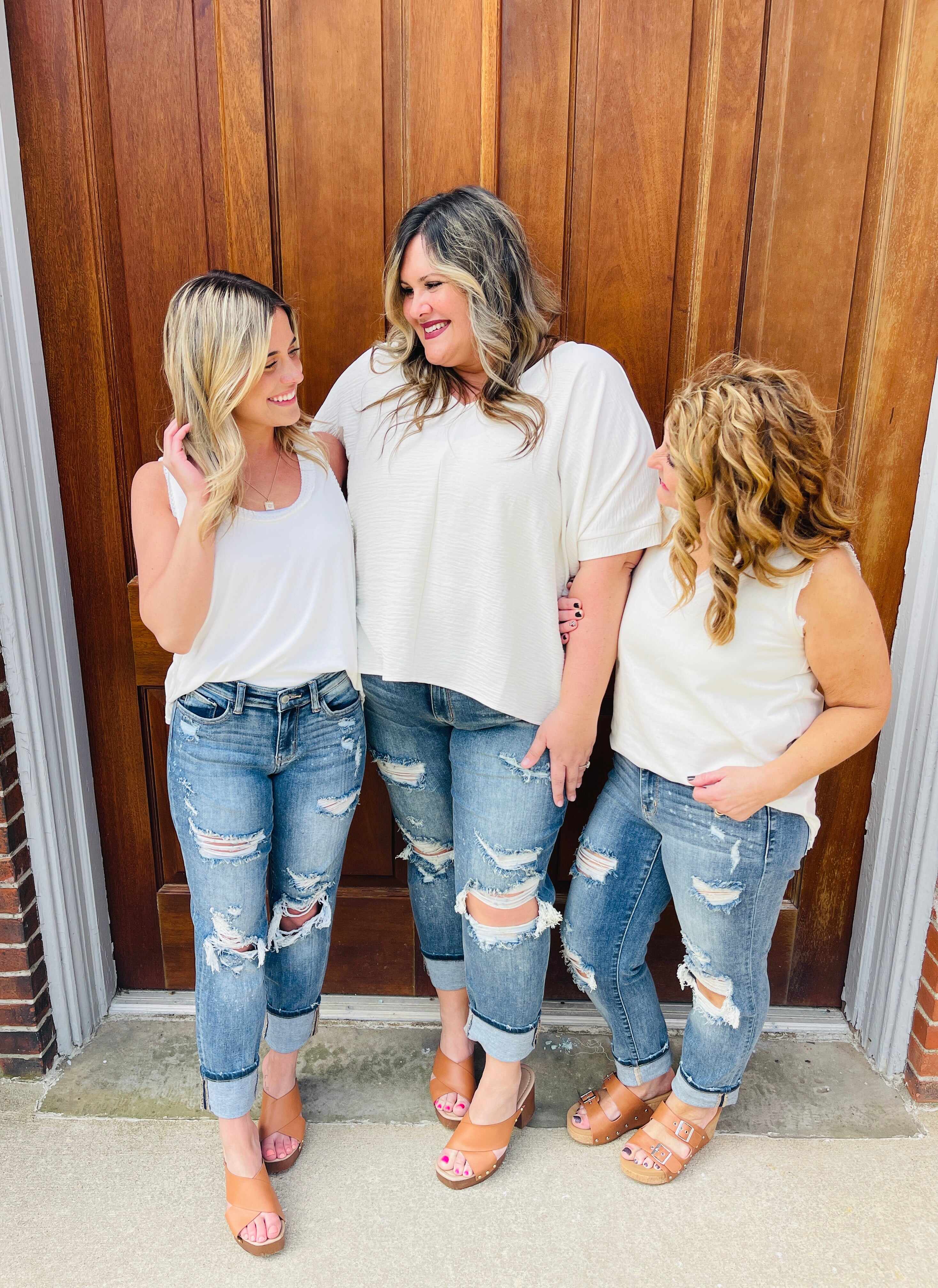 Restock! REG/CURVY Somewhere On a Bleach Mid Rise Boyfriend Jeans