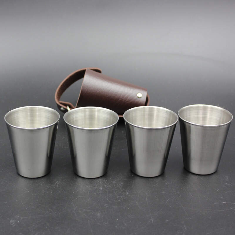Spirits glasses 4 with carrying sleeves