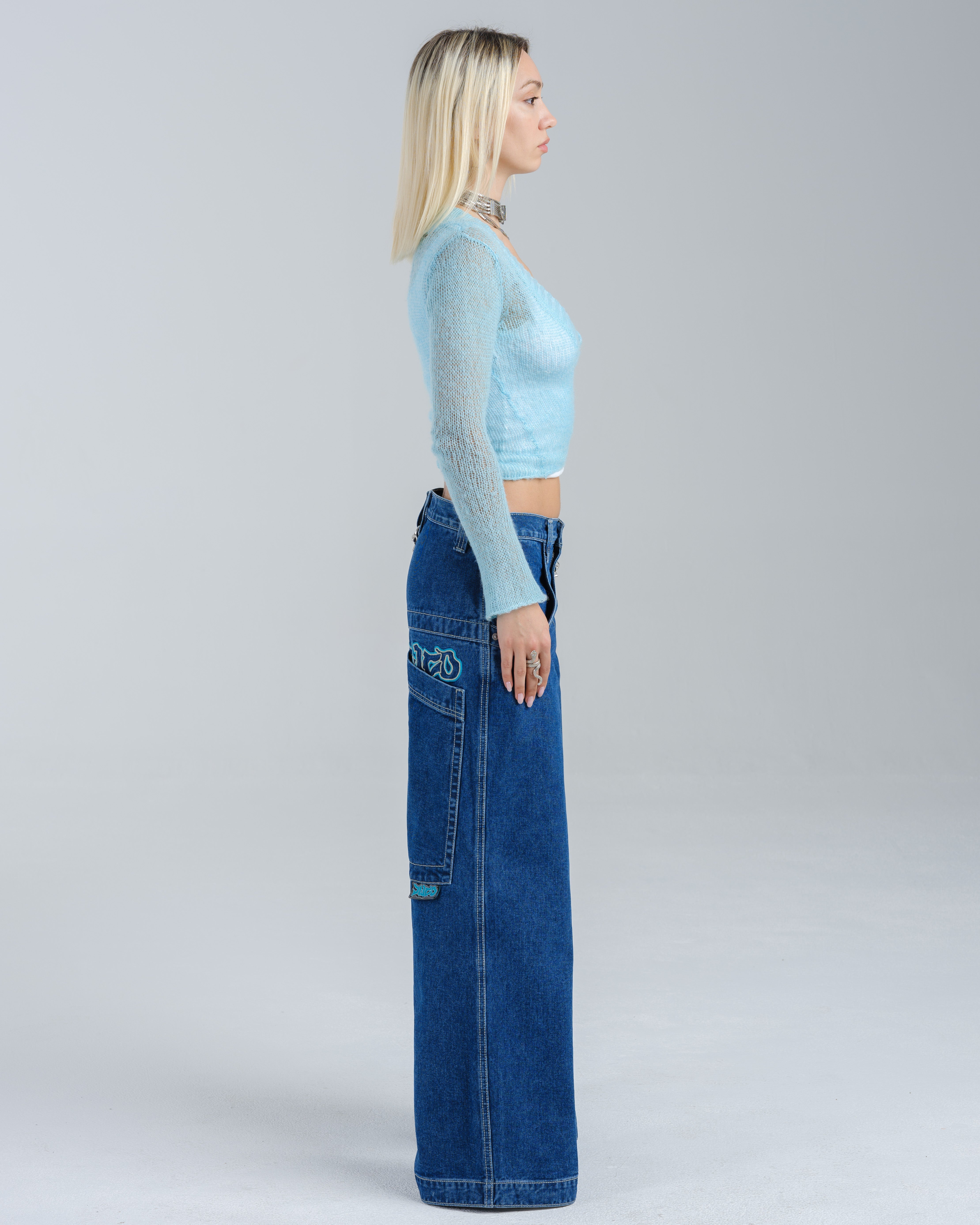 W Artistical Uprising. 26