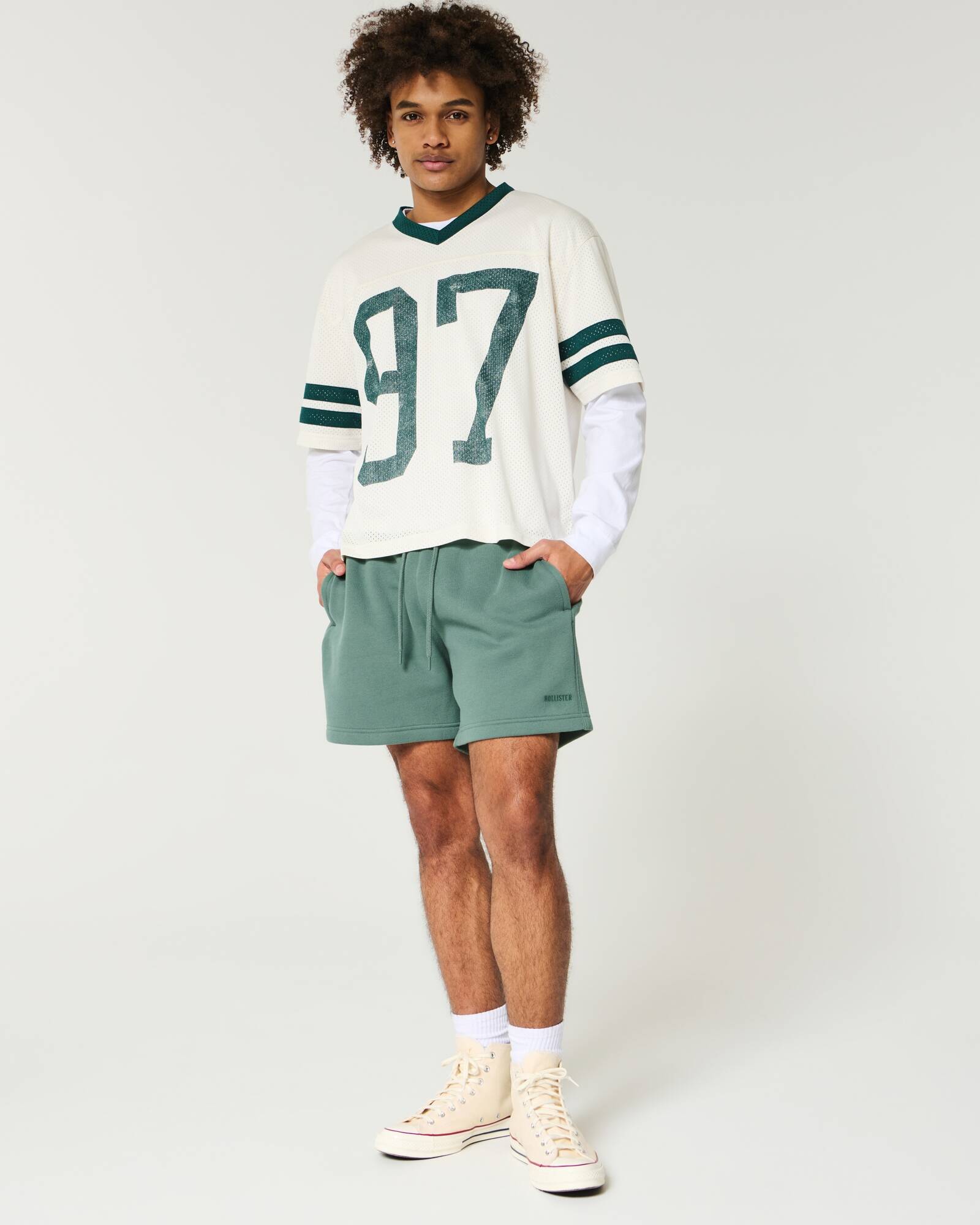 Mid-Thigh Camo Loose Fleece Shorts